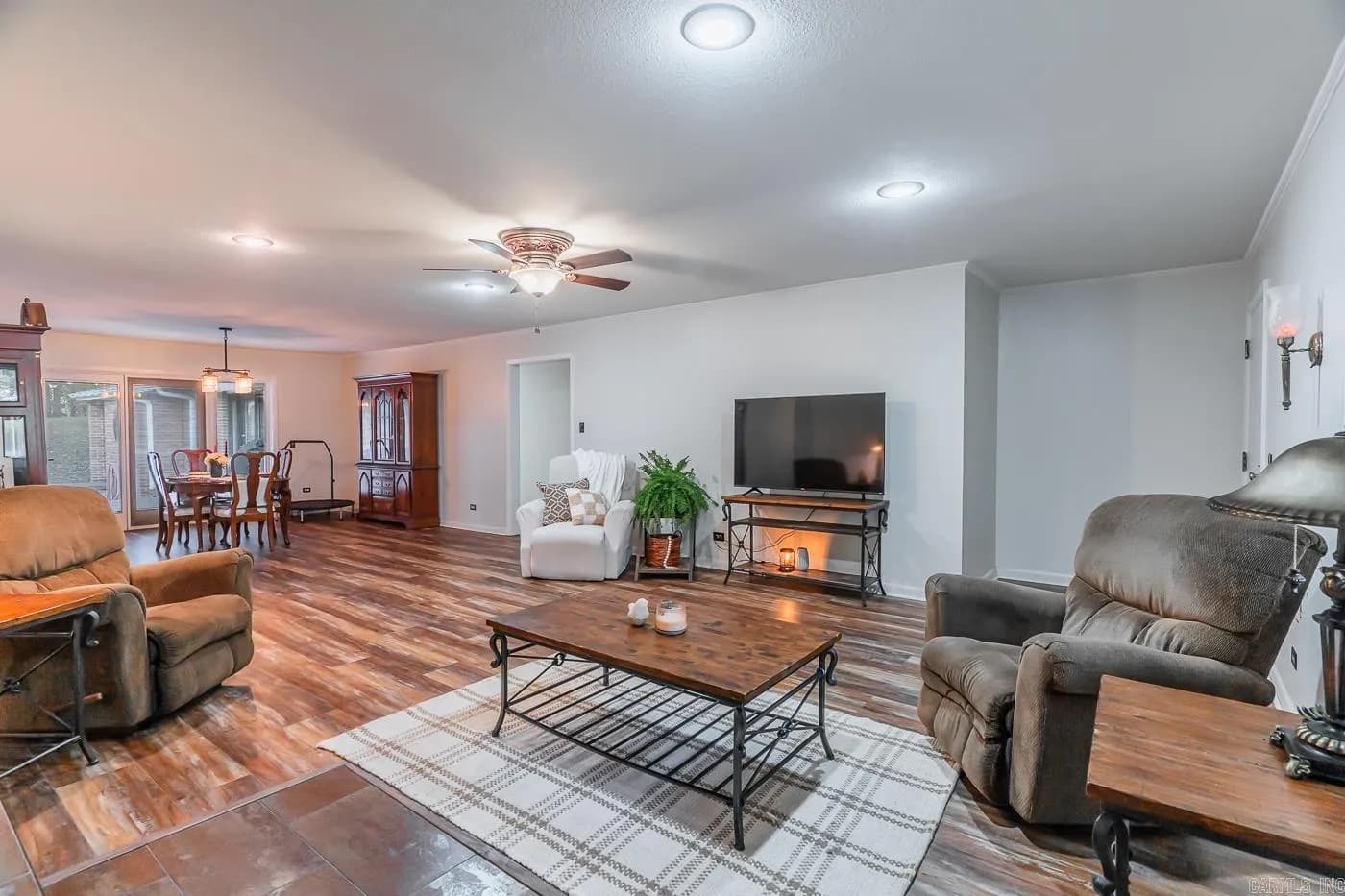 Property at 1706  Hillcrest - Image 5