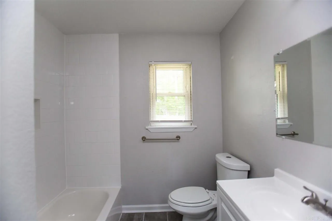 Property at 6724  Carolina - Image 8