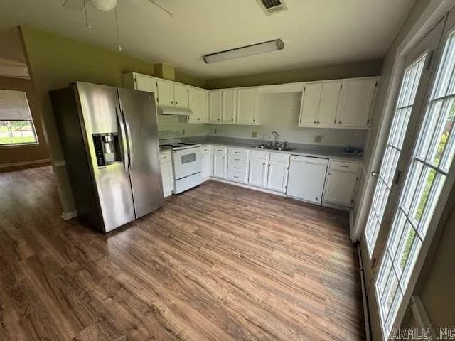Property at 127  Fieldcrest - Image 8