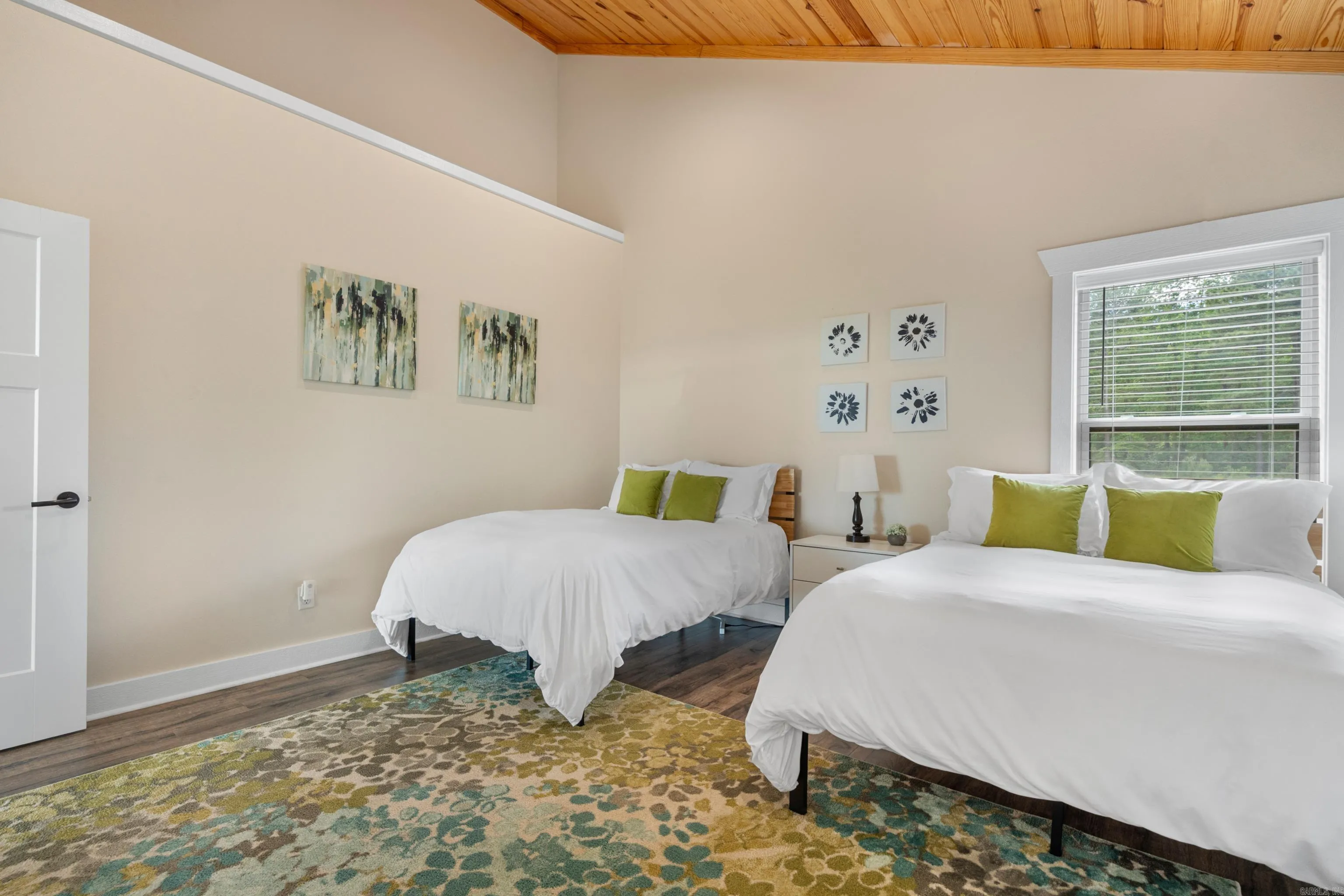 Property at 728  High peak - Image 31