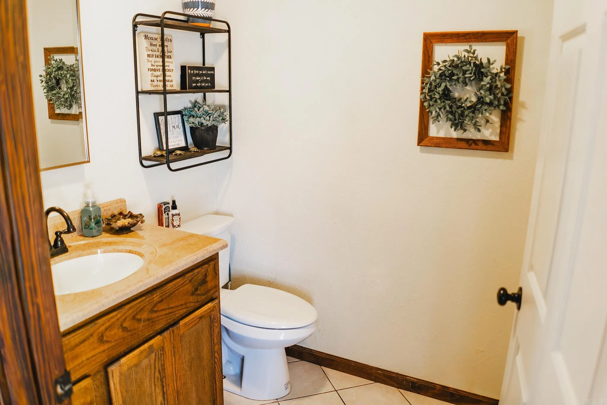 Property at 157  Elm - Image 13
