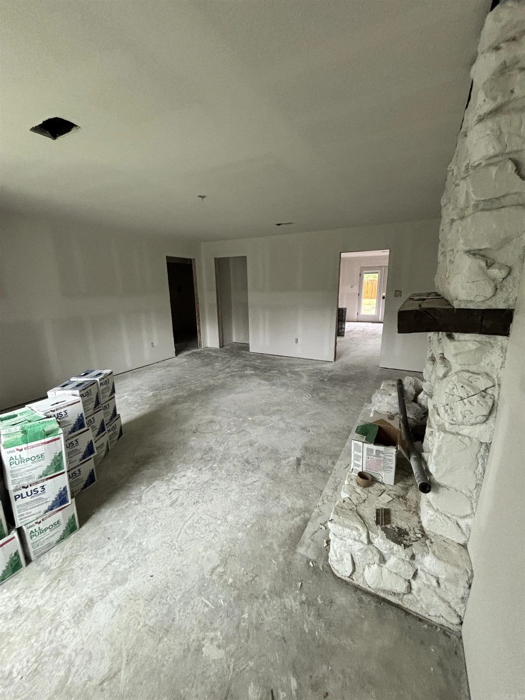 Property at 1408  Pickering - Image 3