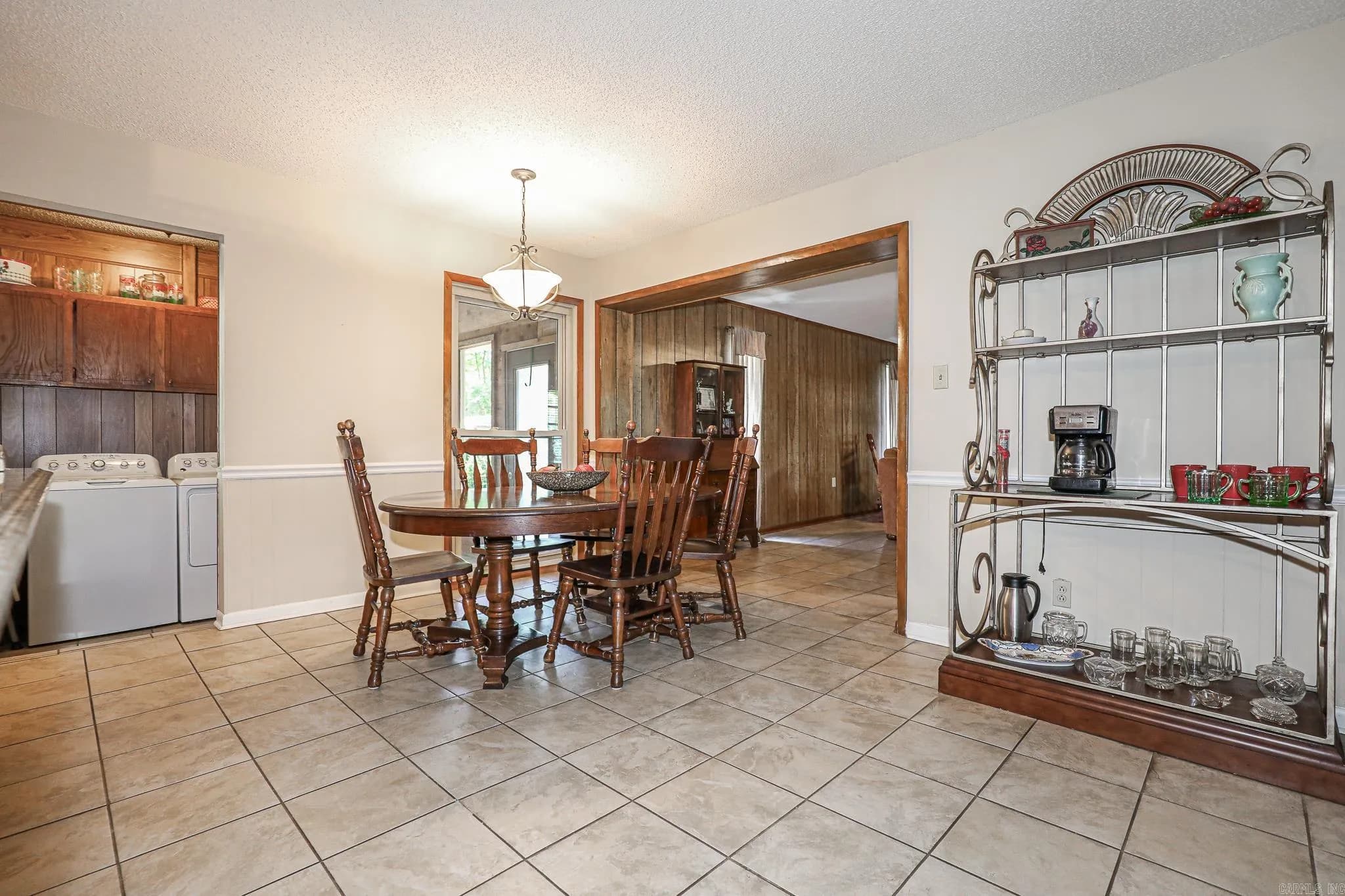 Property at 1525  Lynnwood drive - Image 11