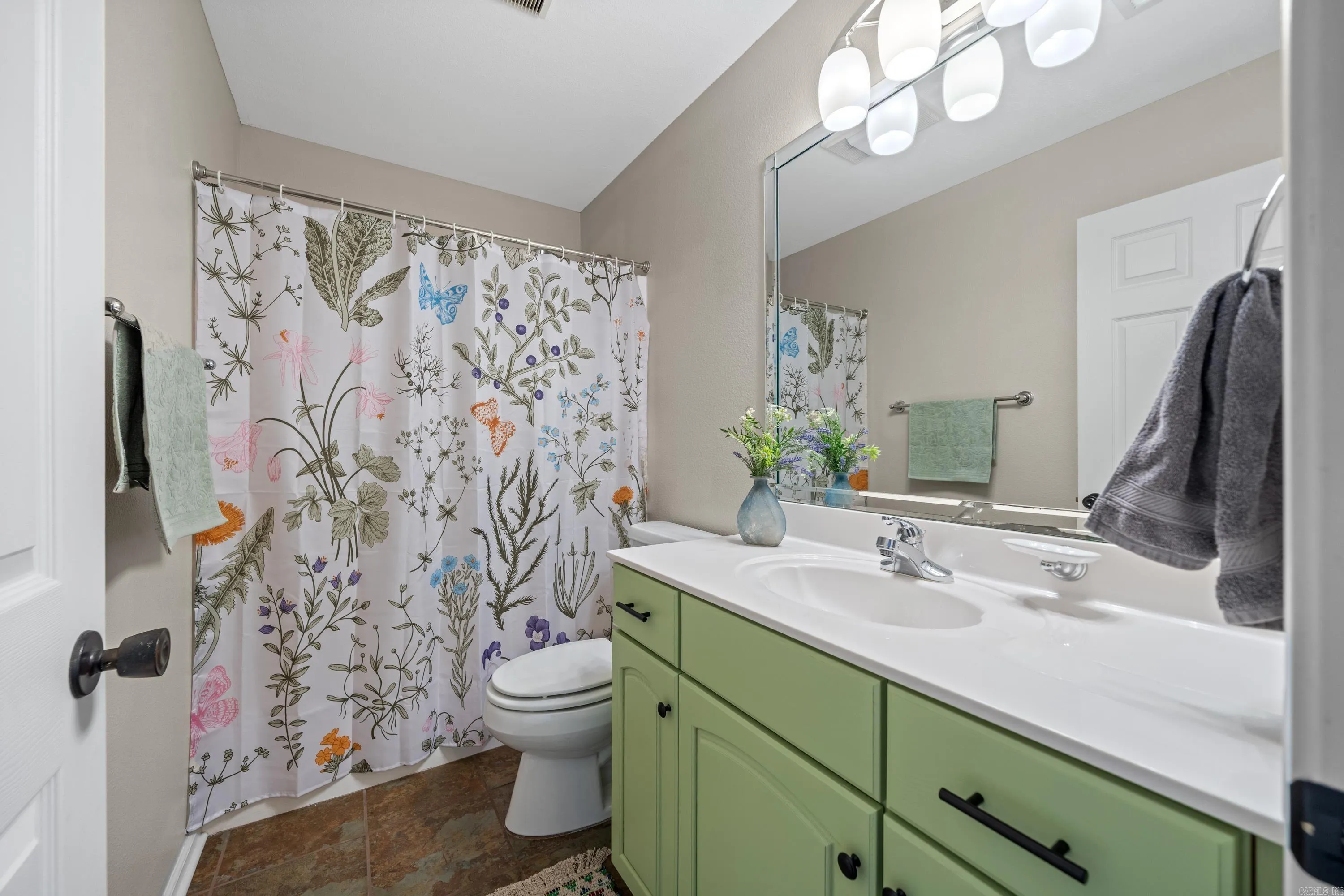 Property at 114  Bellaire - Image 34