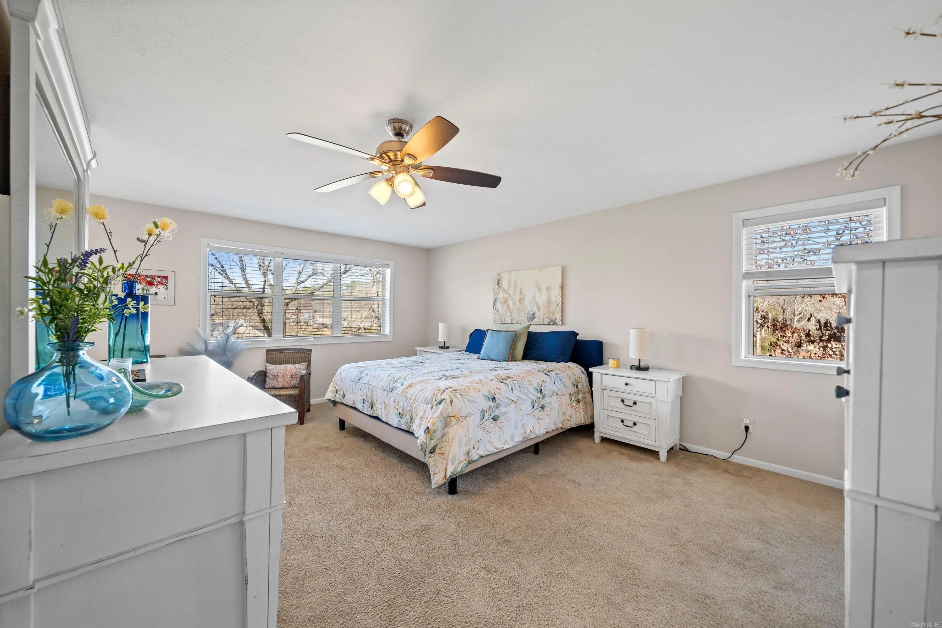 Property at 114  Bellaire - Image 22