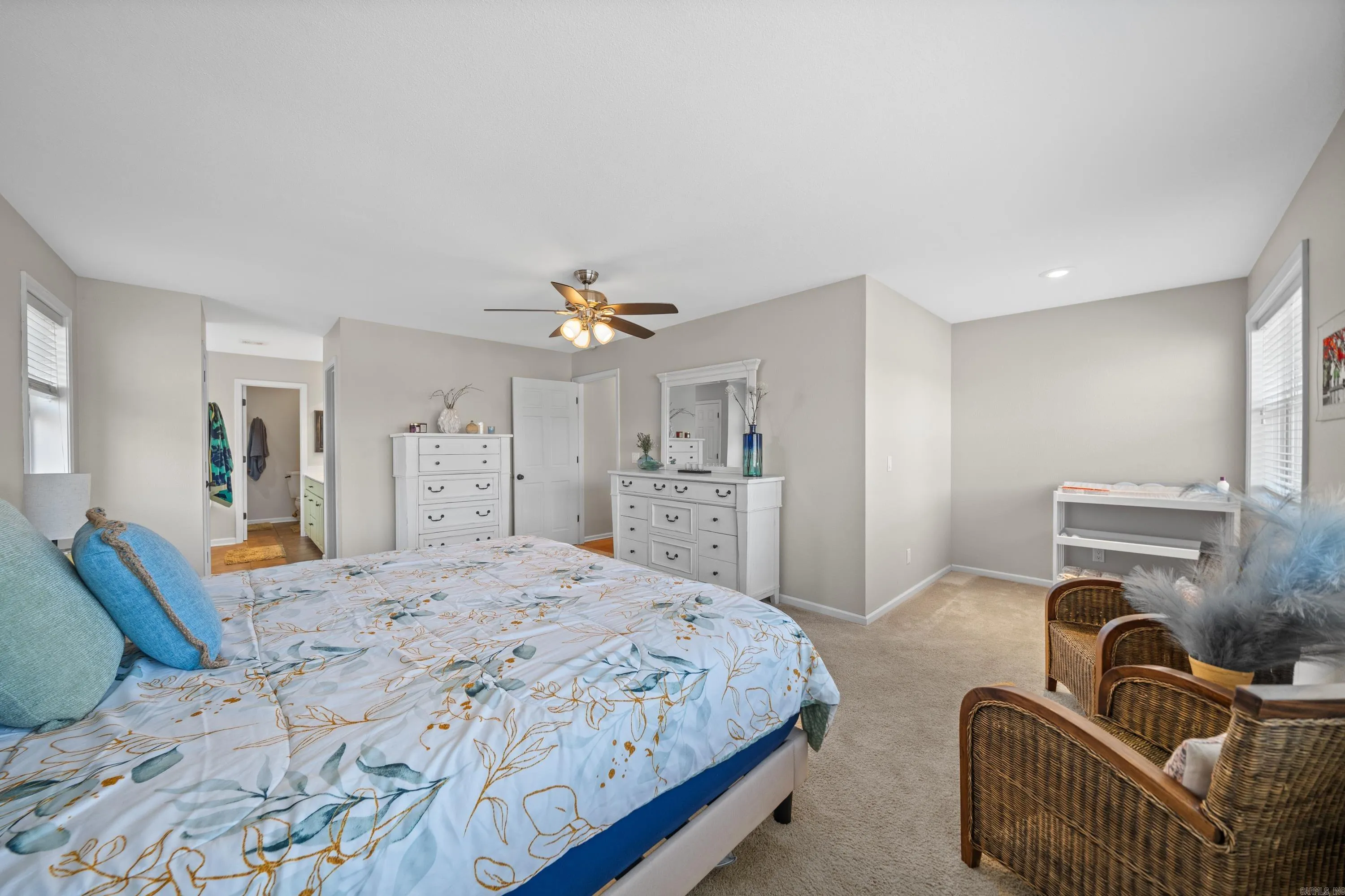 Property at 114  Bellaire - Image 24