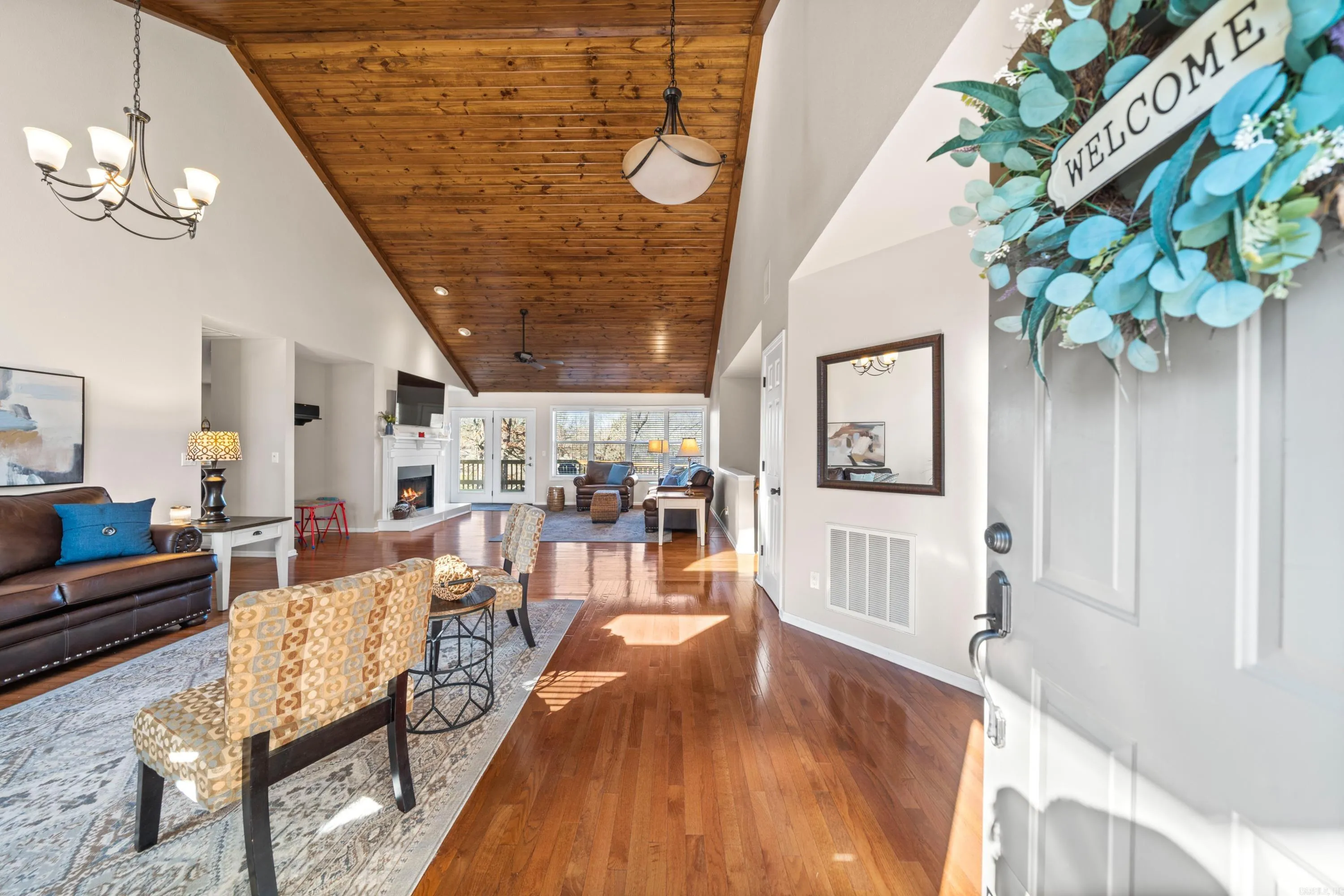 Property at 114  Bellaire - Image 3