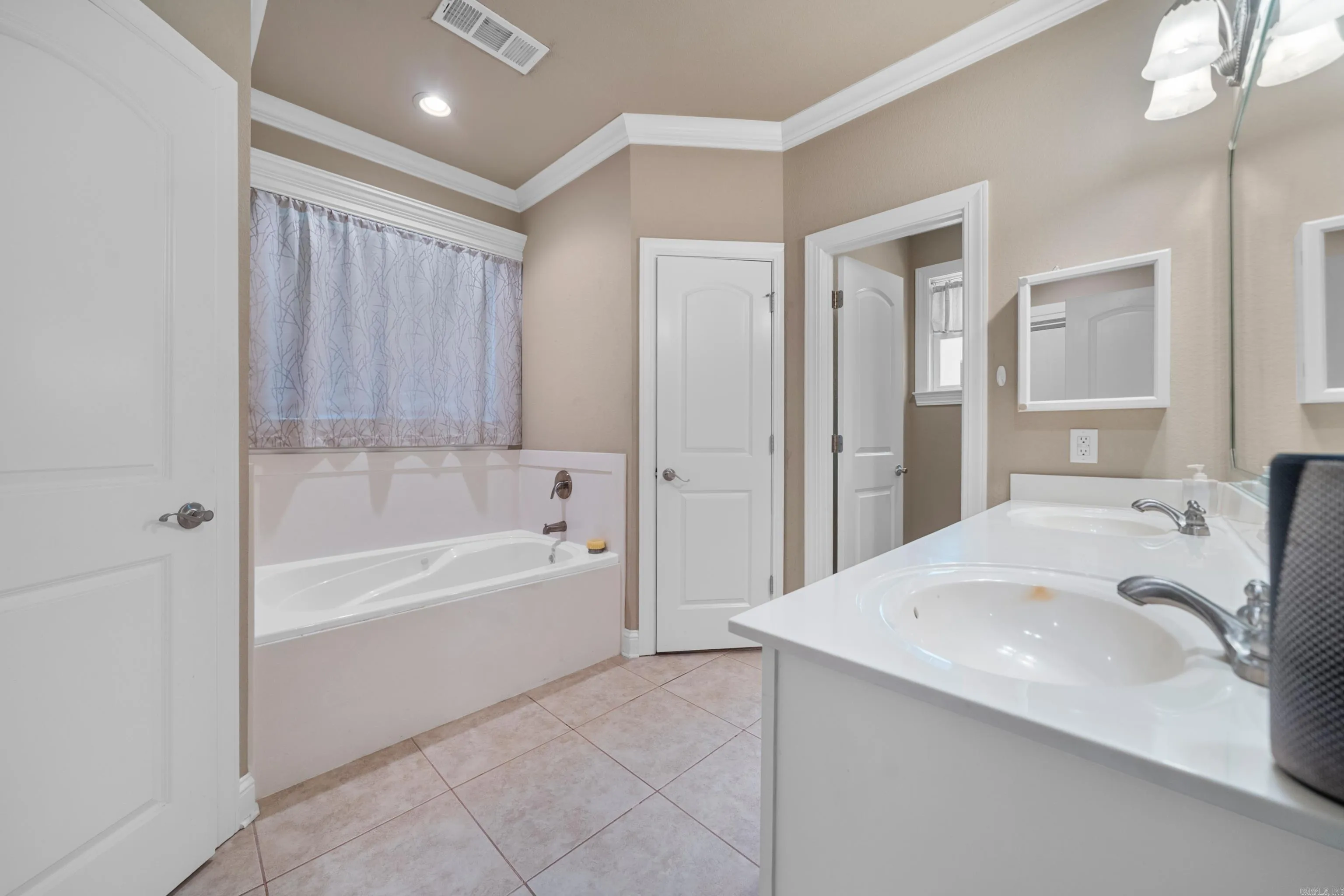 Property at 124  Garden view - Image 24