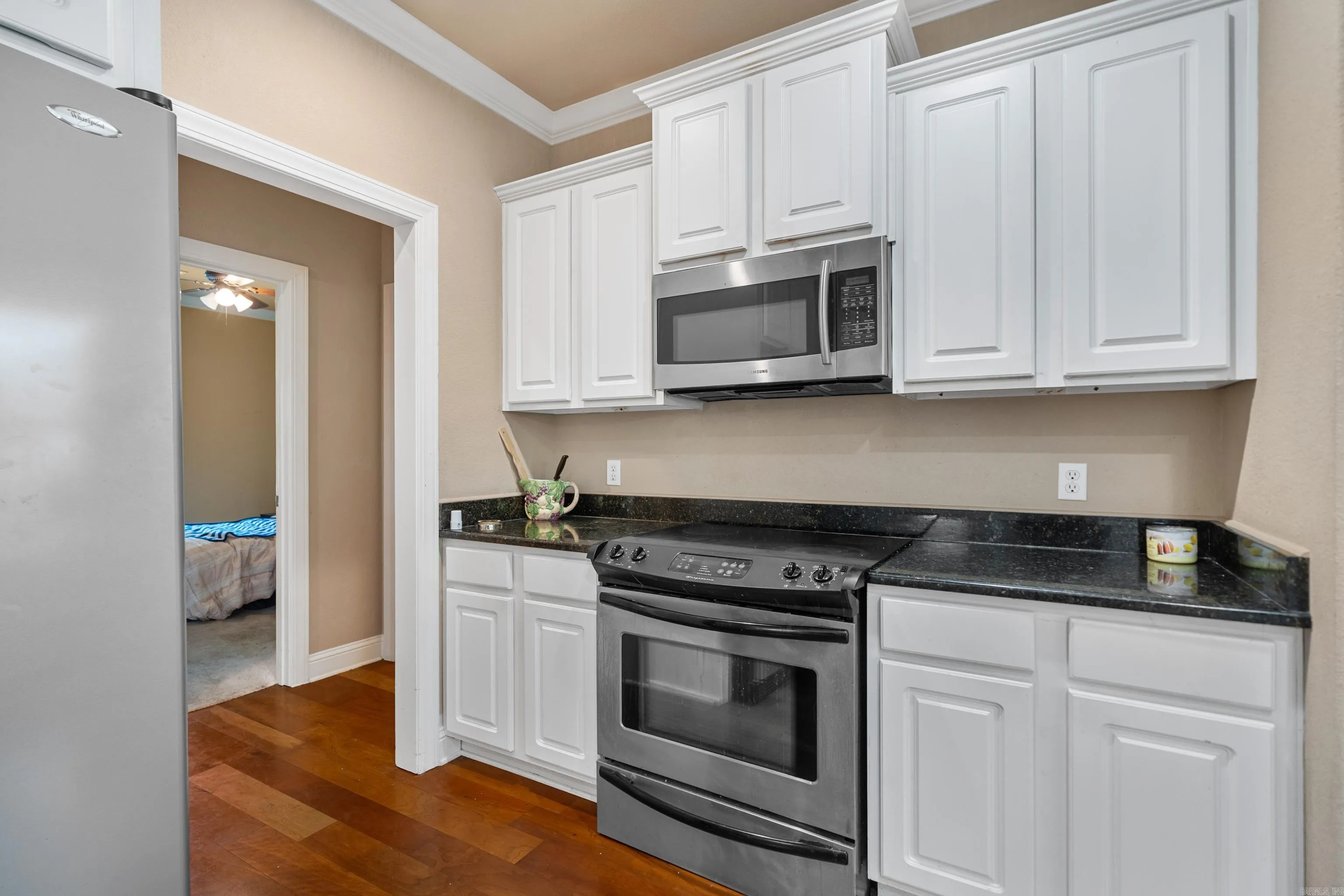 Property at 124  Garden view - Image 18