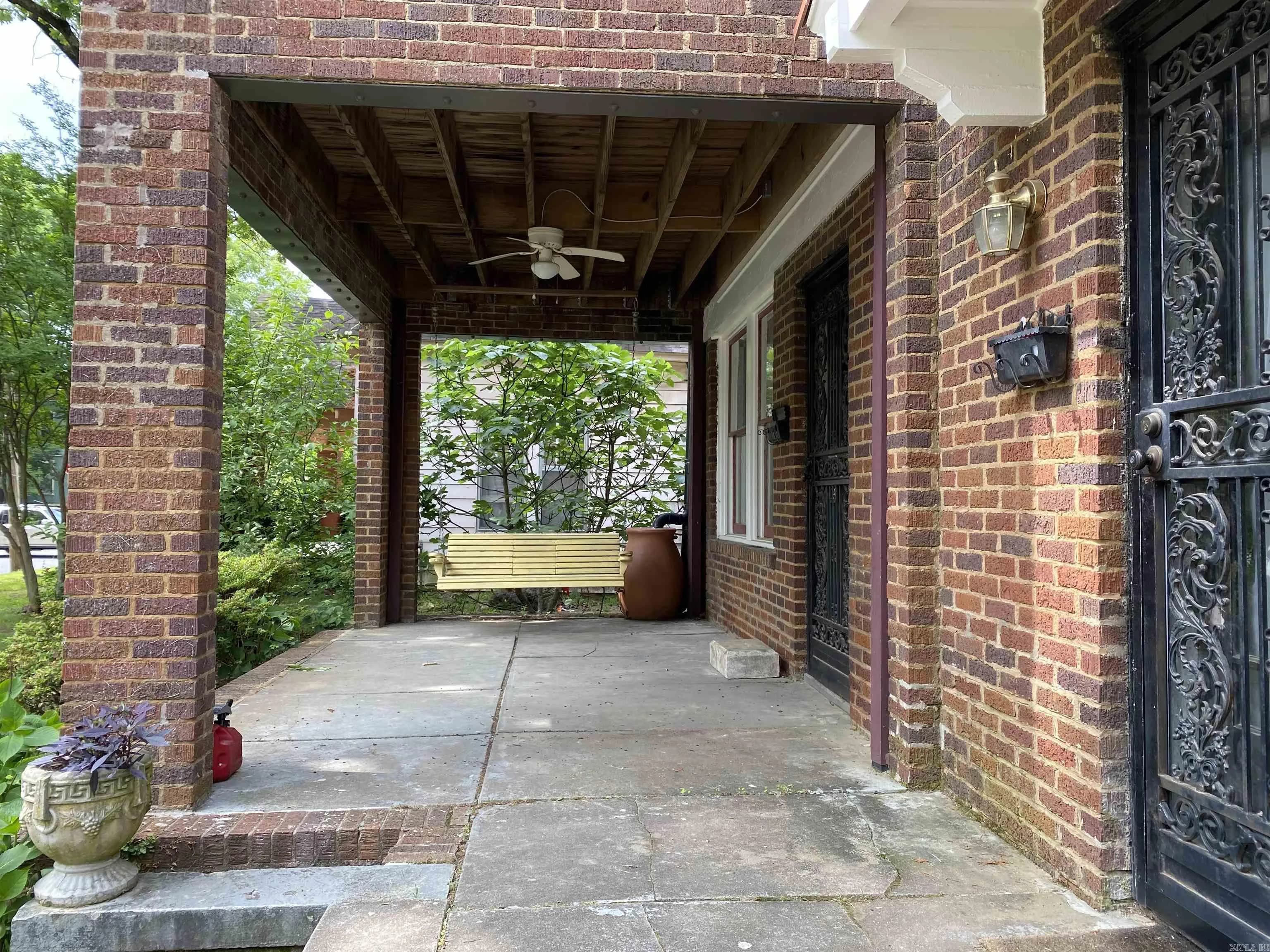 Property at 1620 S Gaines - Image 2