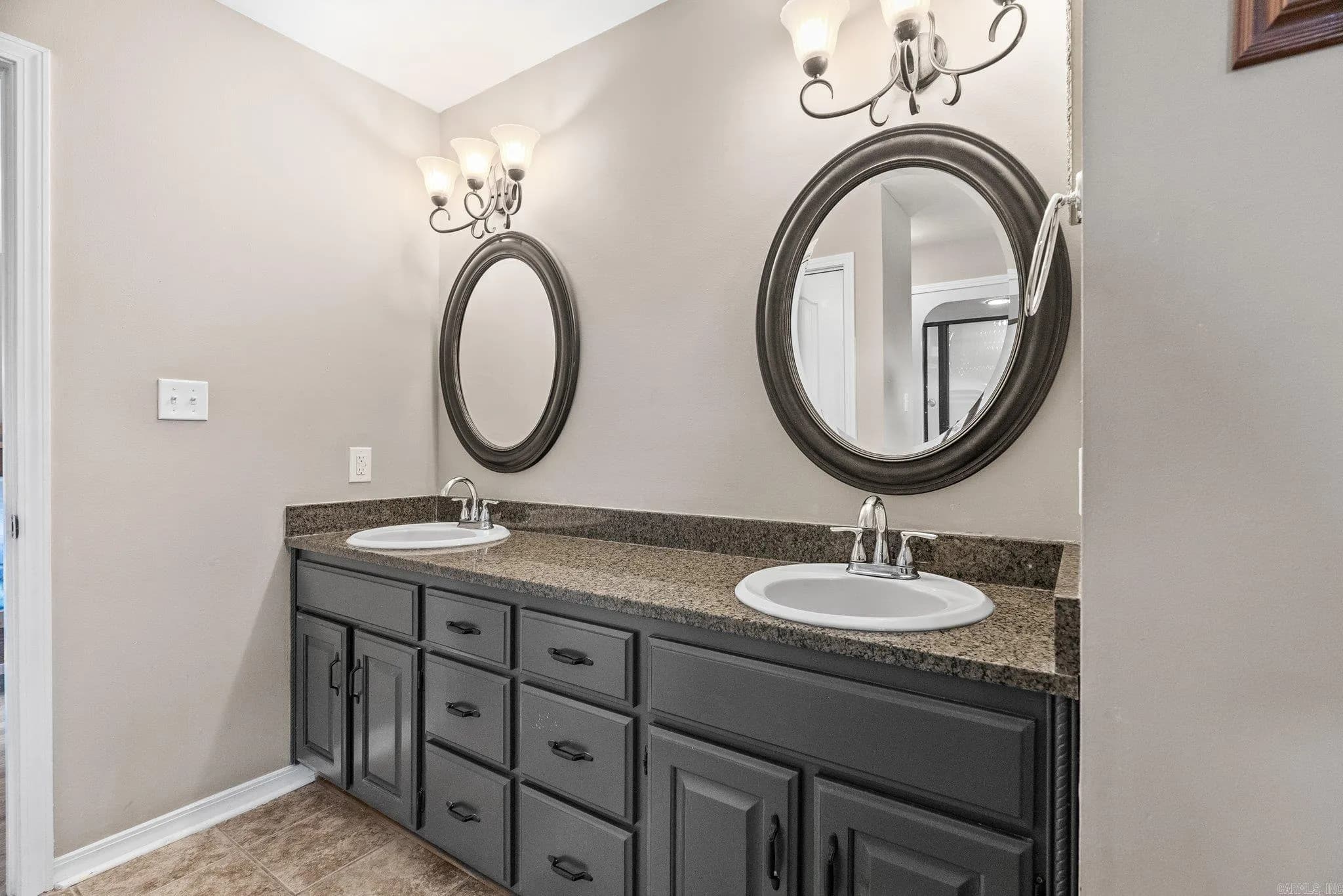 Property at 21  Burnett circle - Image 31