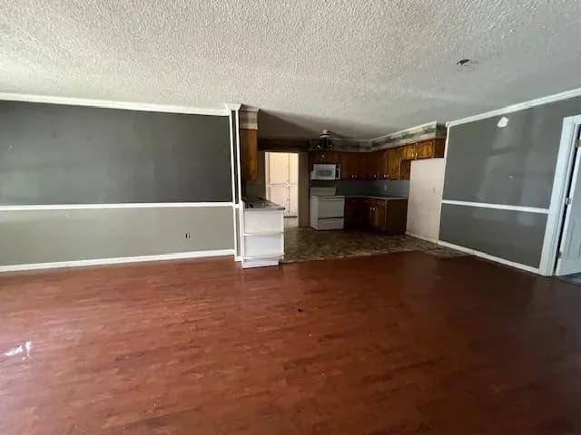 Property at 5415  Wendy street - Image 4