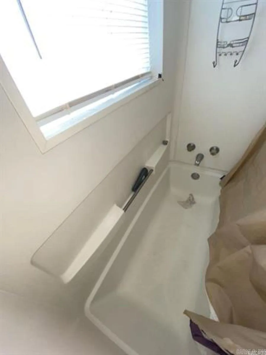 Property at 2108  Virginia - Image 4