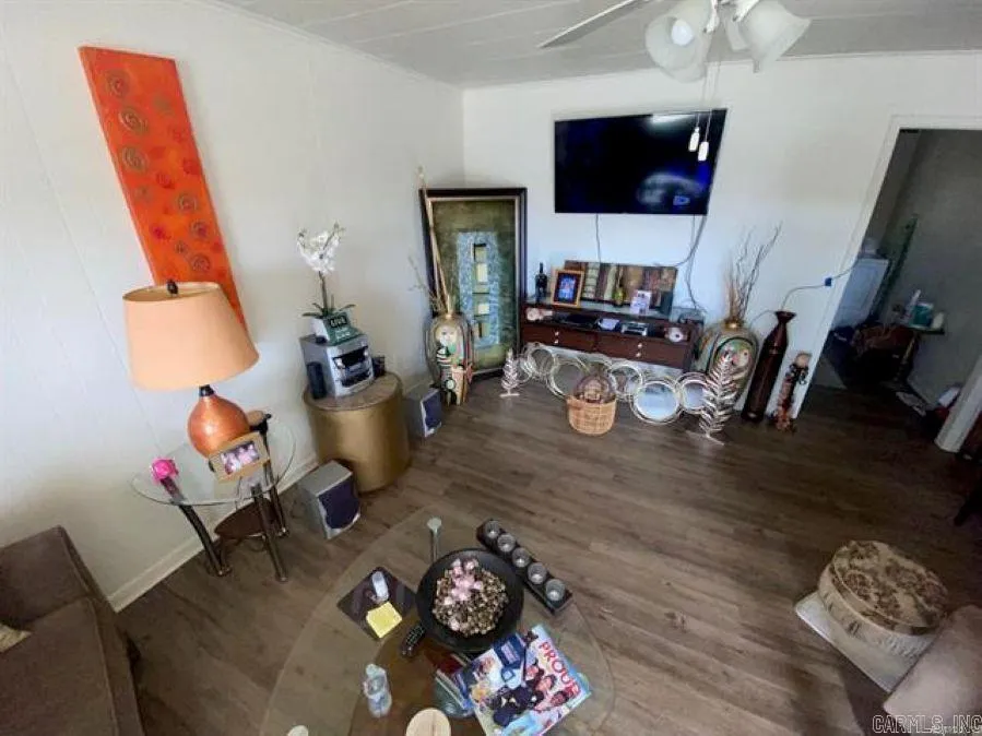 Property at 2108  Virginia - Image 6