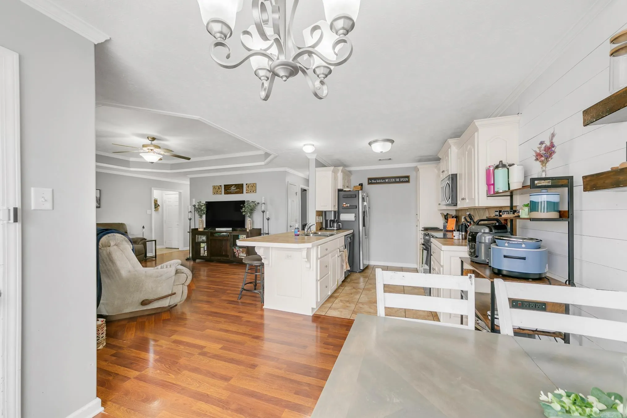 Property at 142  Peach - Image 16