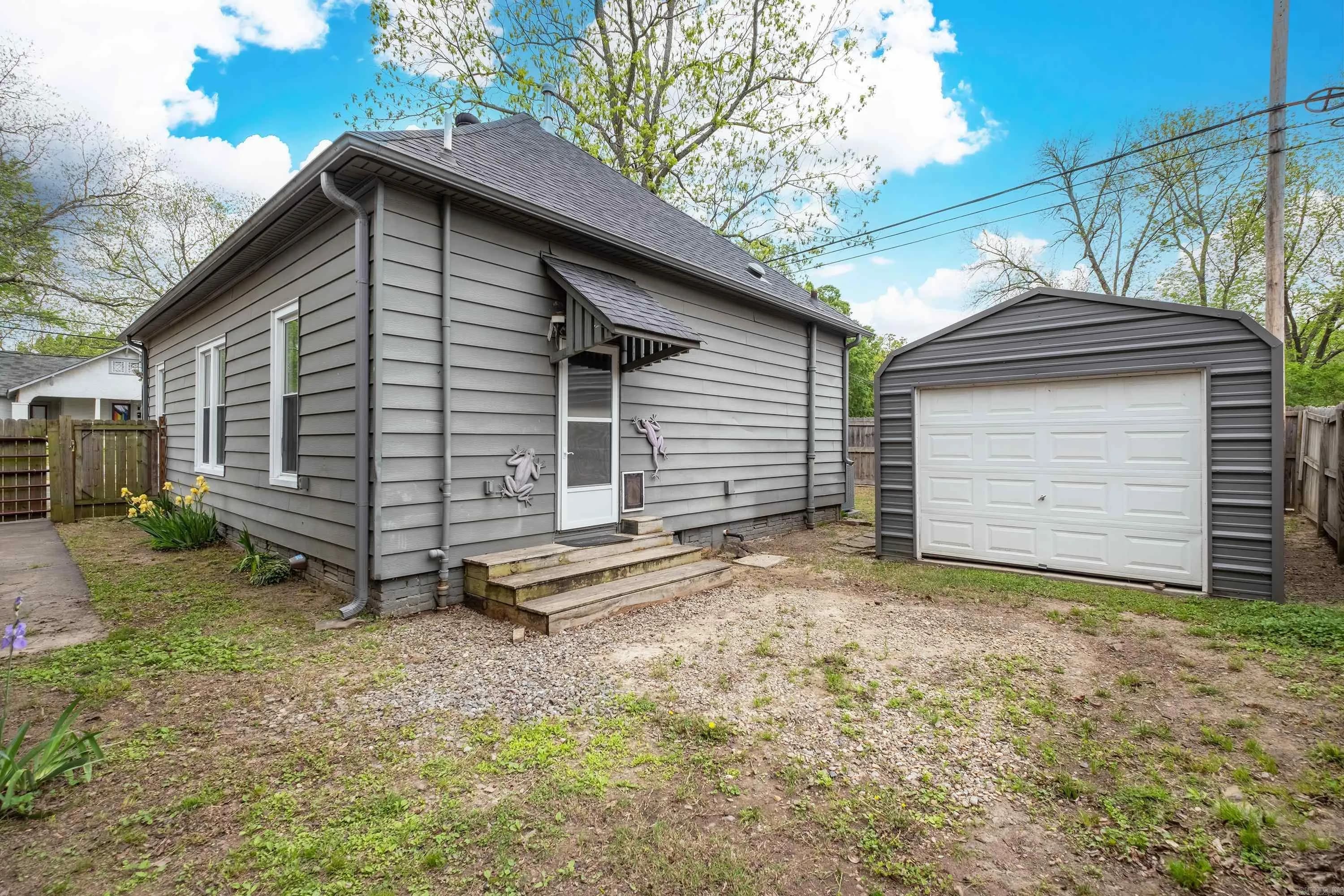 Property at 1150  Clifton - Image 12