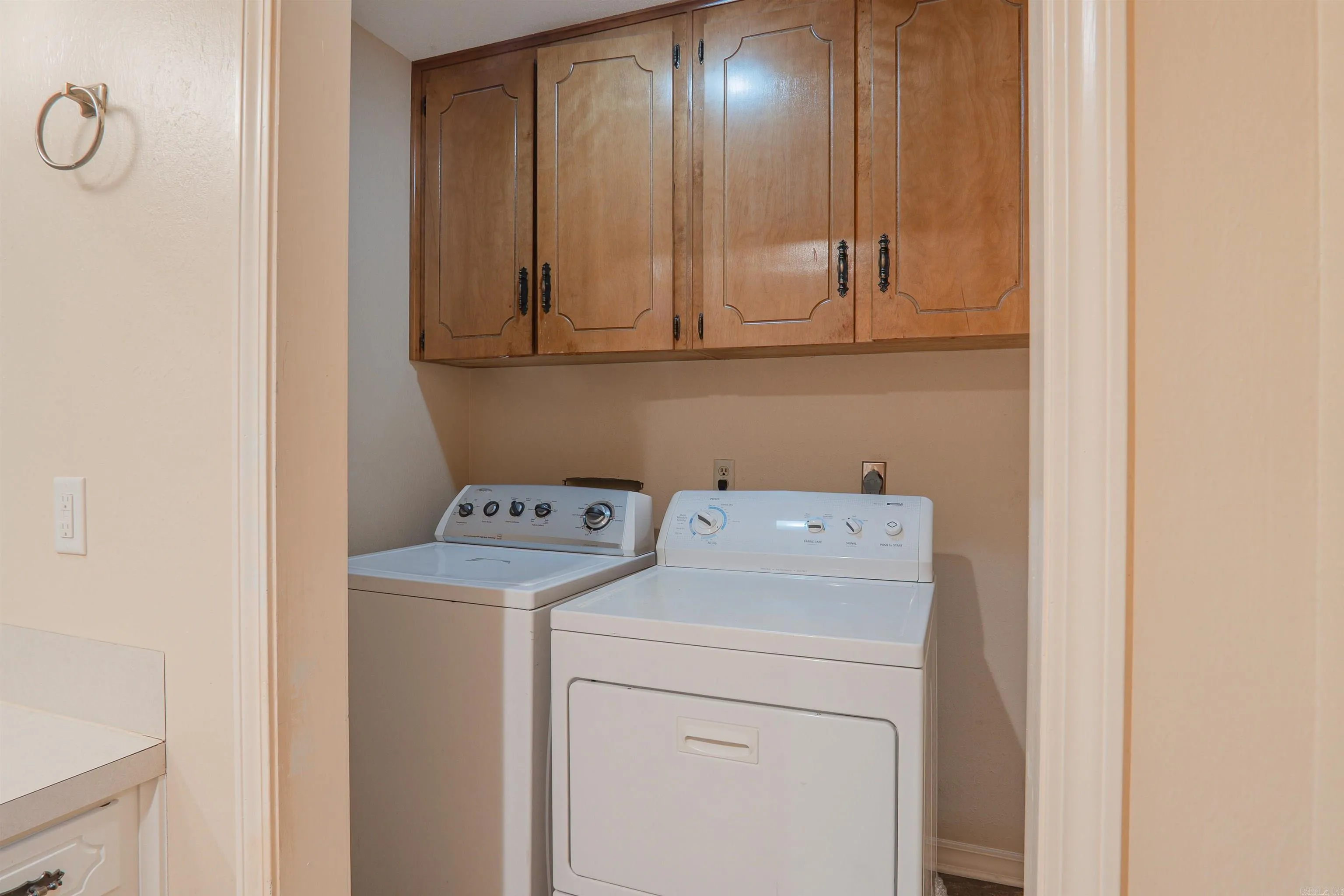 Property at 111 N Summit - Image 20