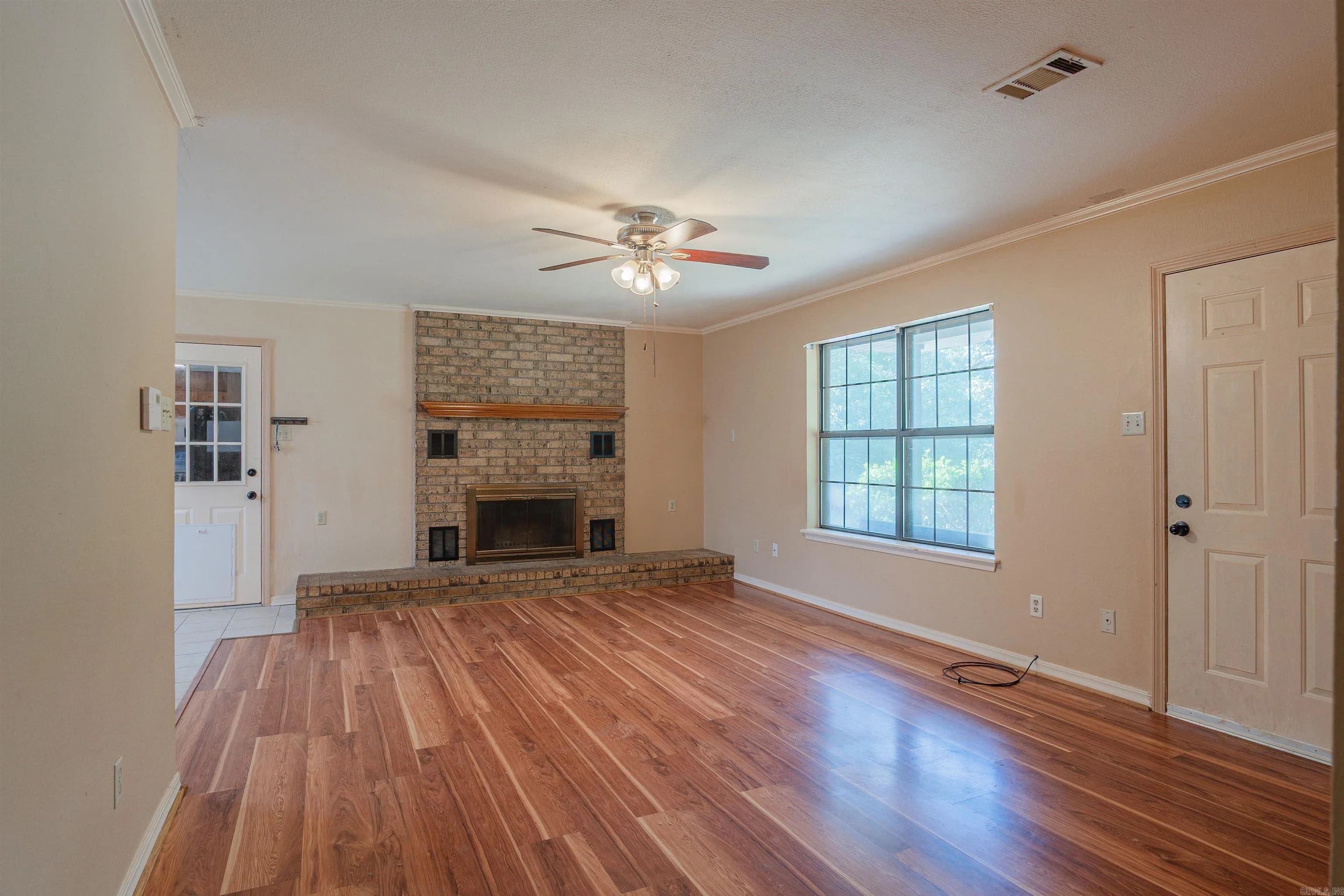 Property at 111 N Summit - Image 27