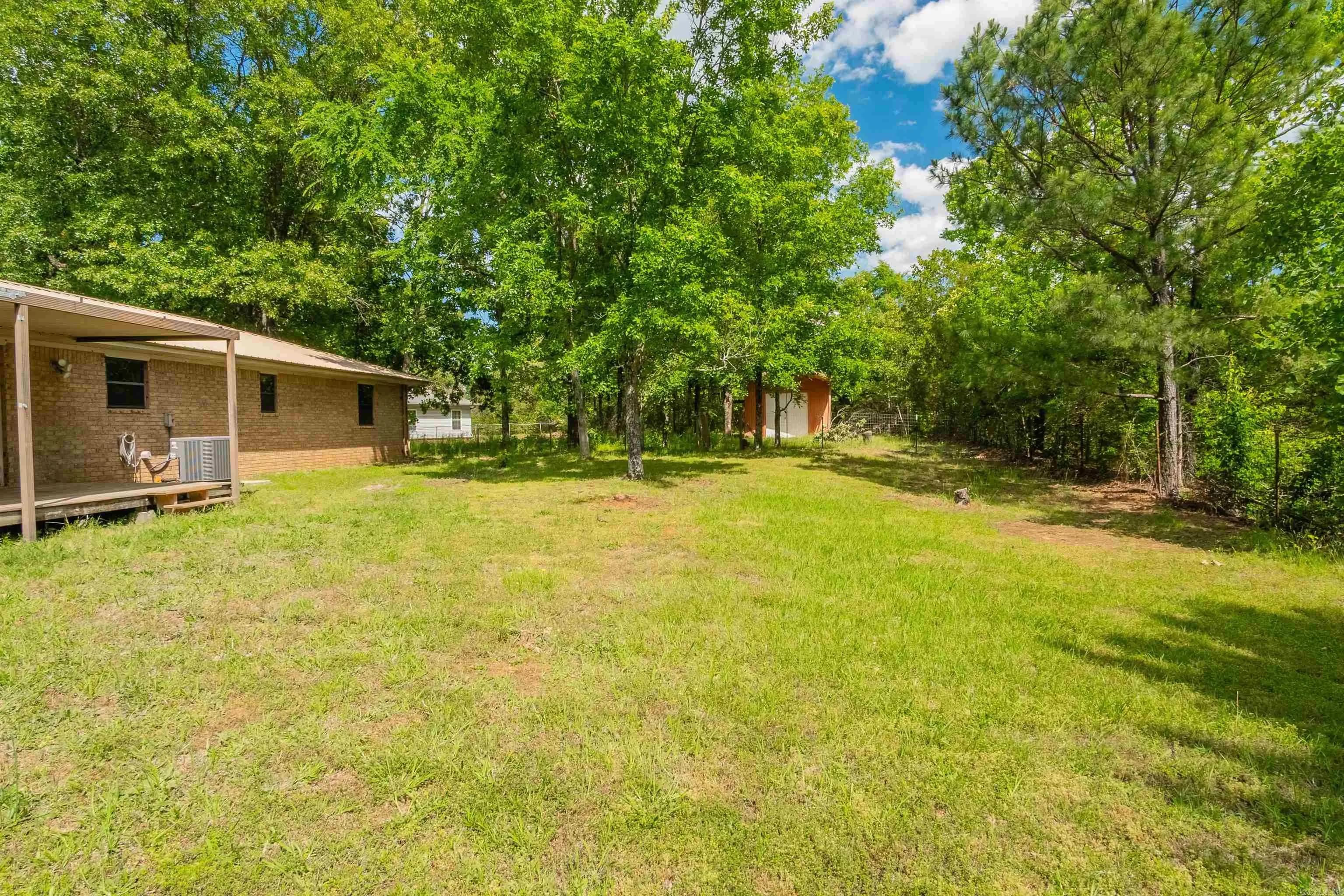 Property at 111 N Summit - Image 8