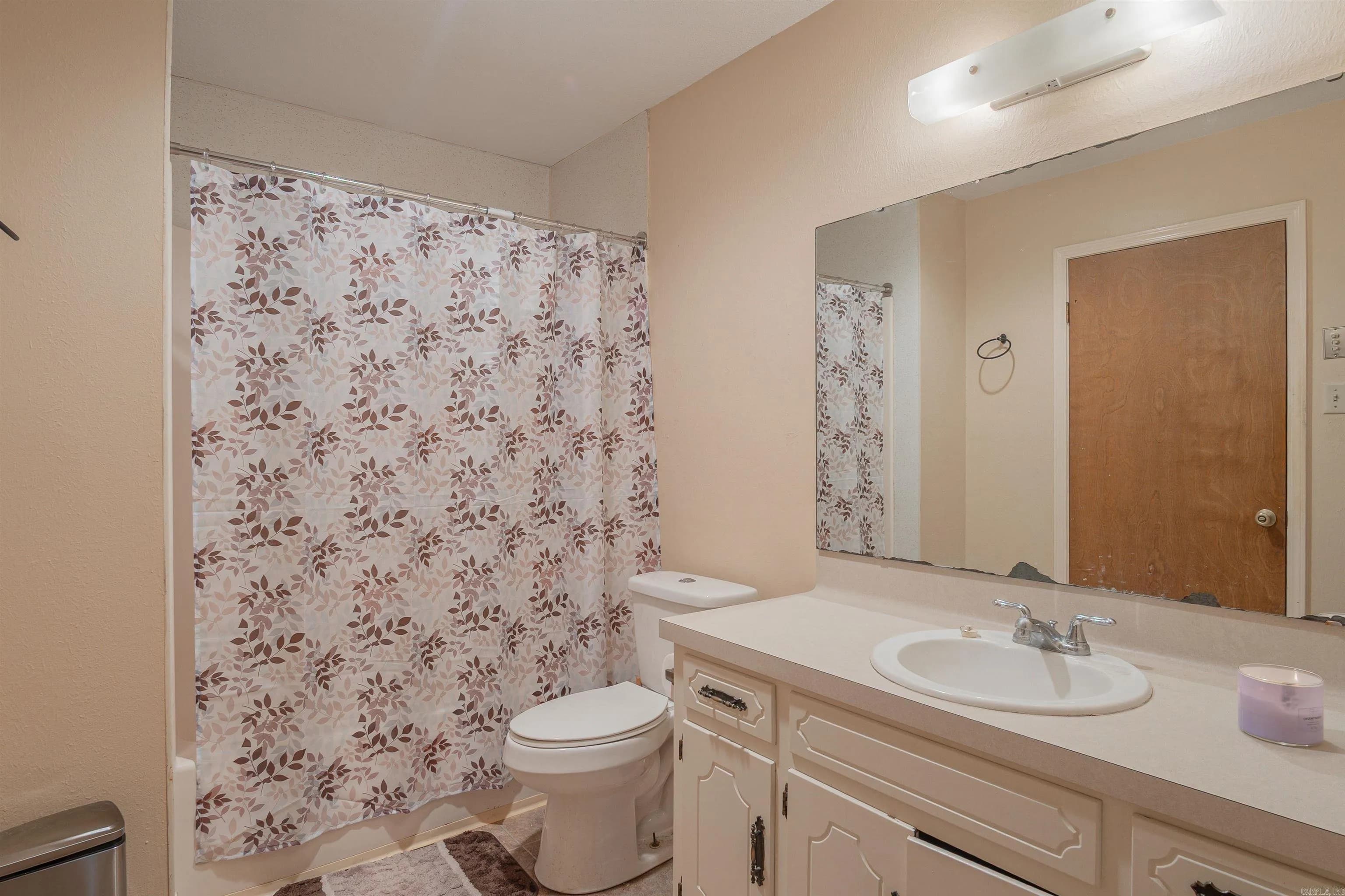Property at 111 N Summit - Image 22