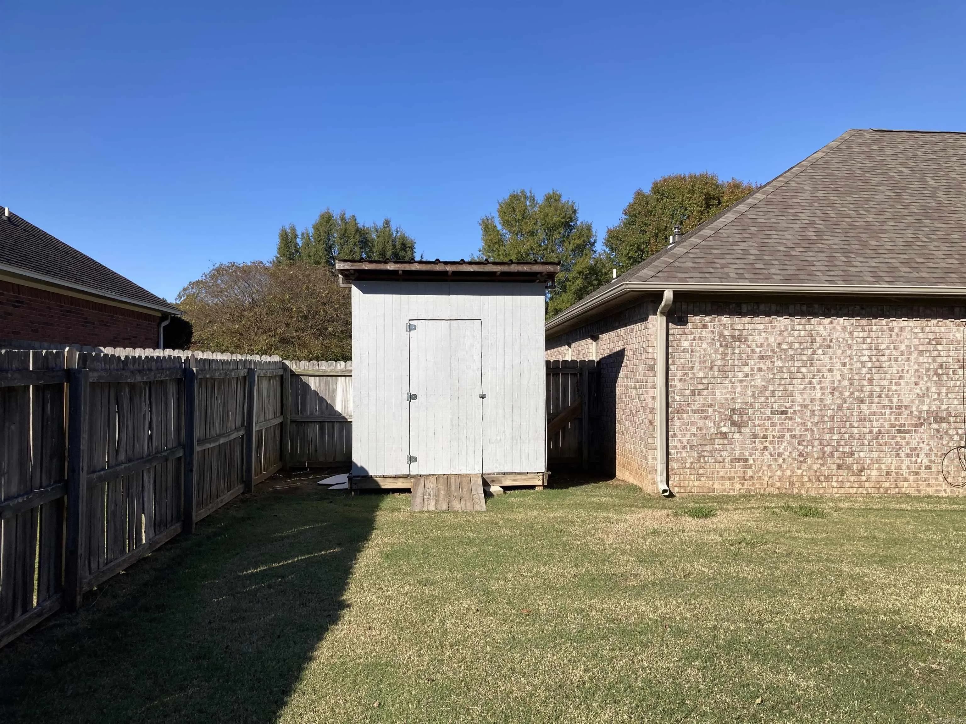 Property at 28  Hillsboro - Image 34