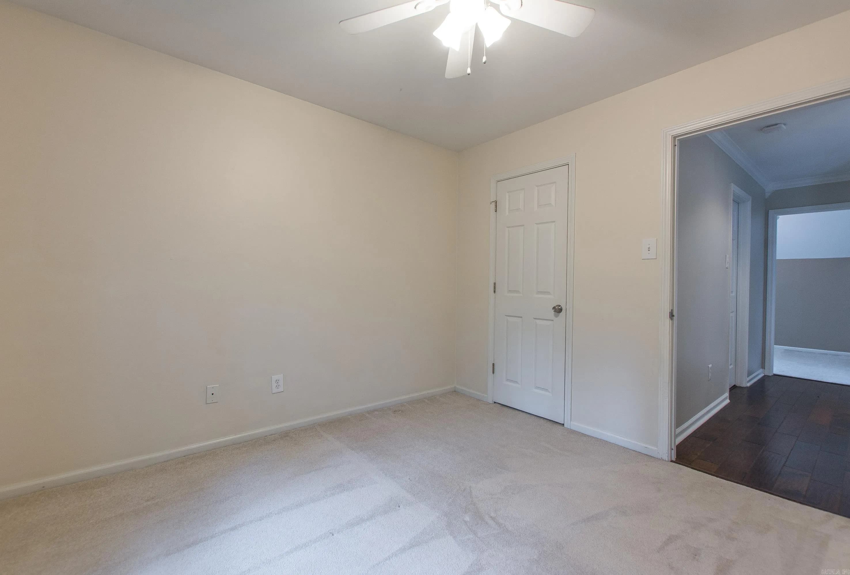 Property at 2109  Stoney creek - Image 38