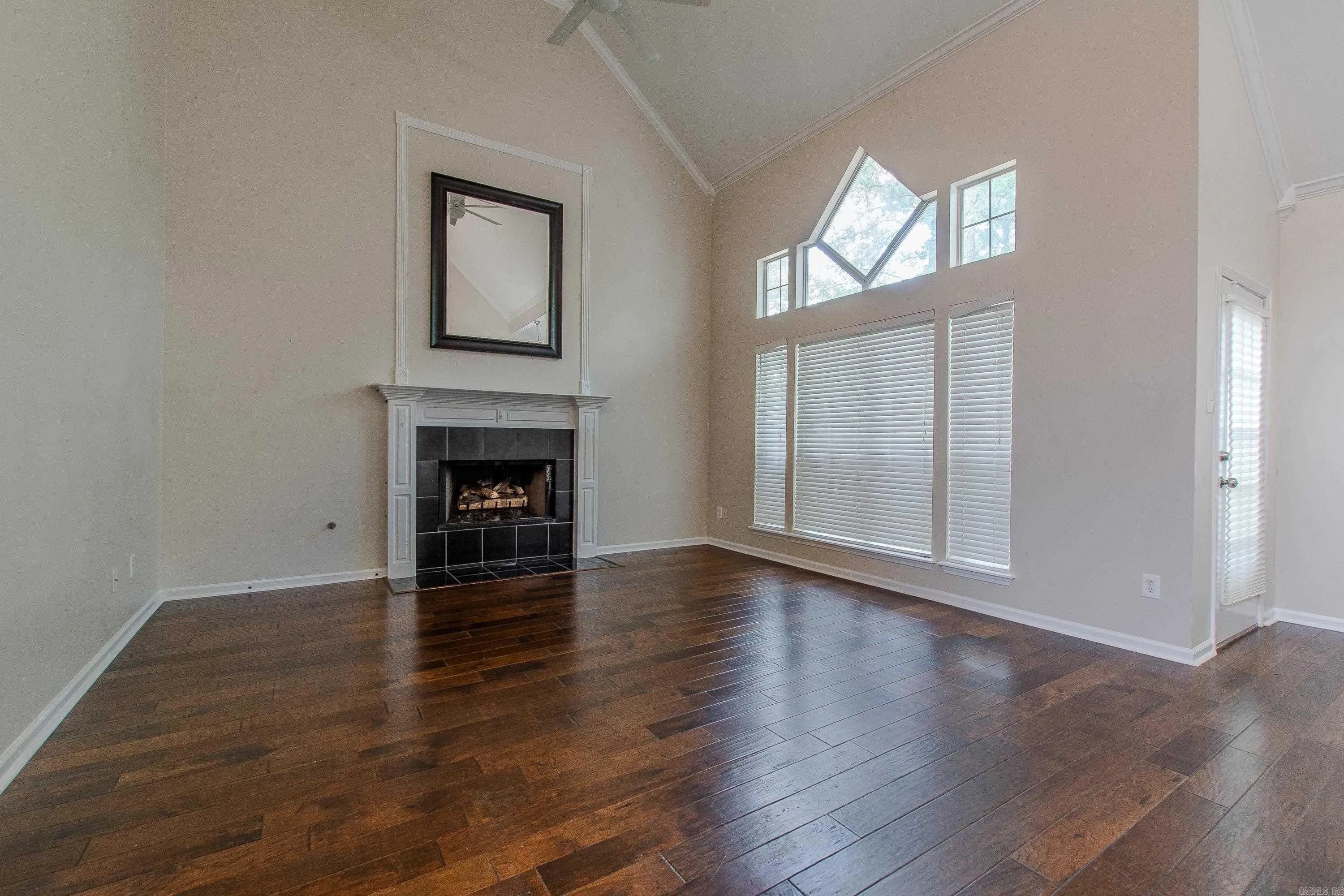Property at 2109  Stoney creek - Image 12
