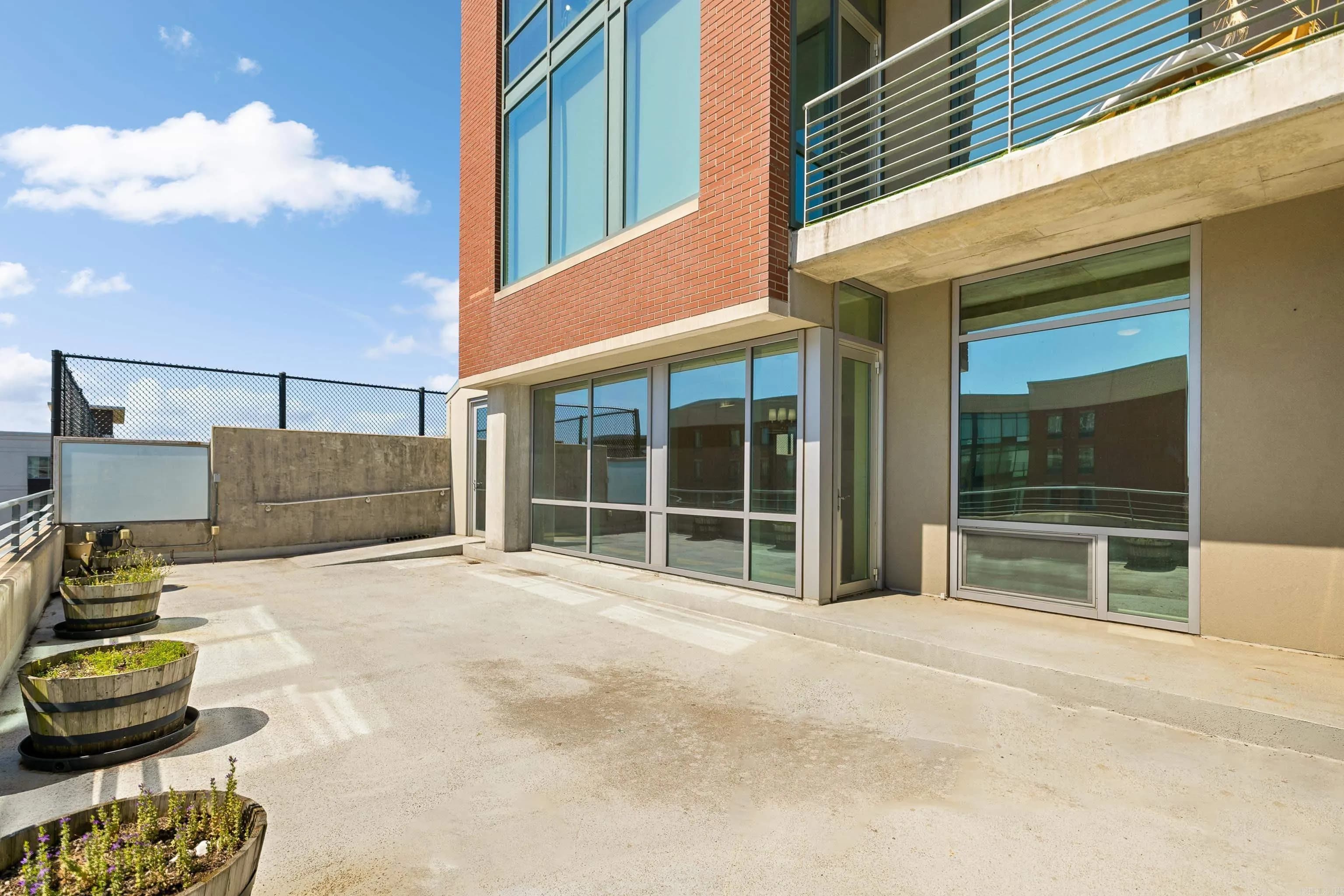 Property at 315  Rock, 611 - Image 29