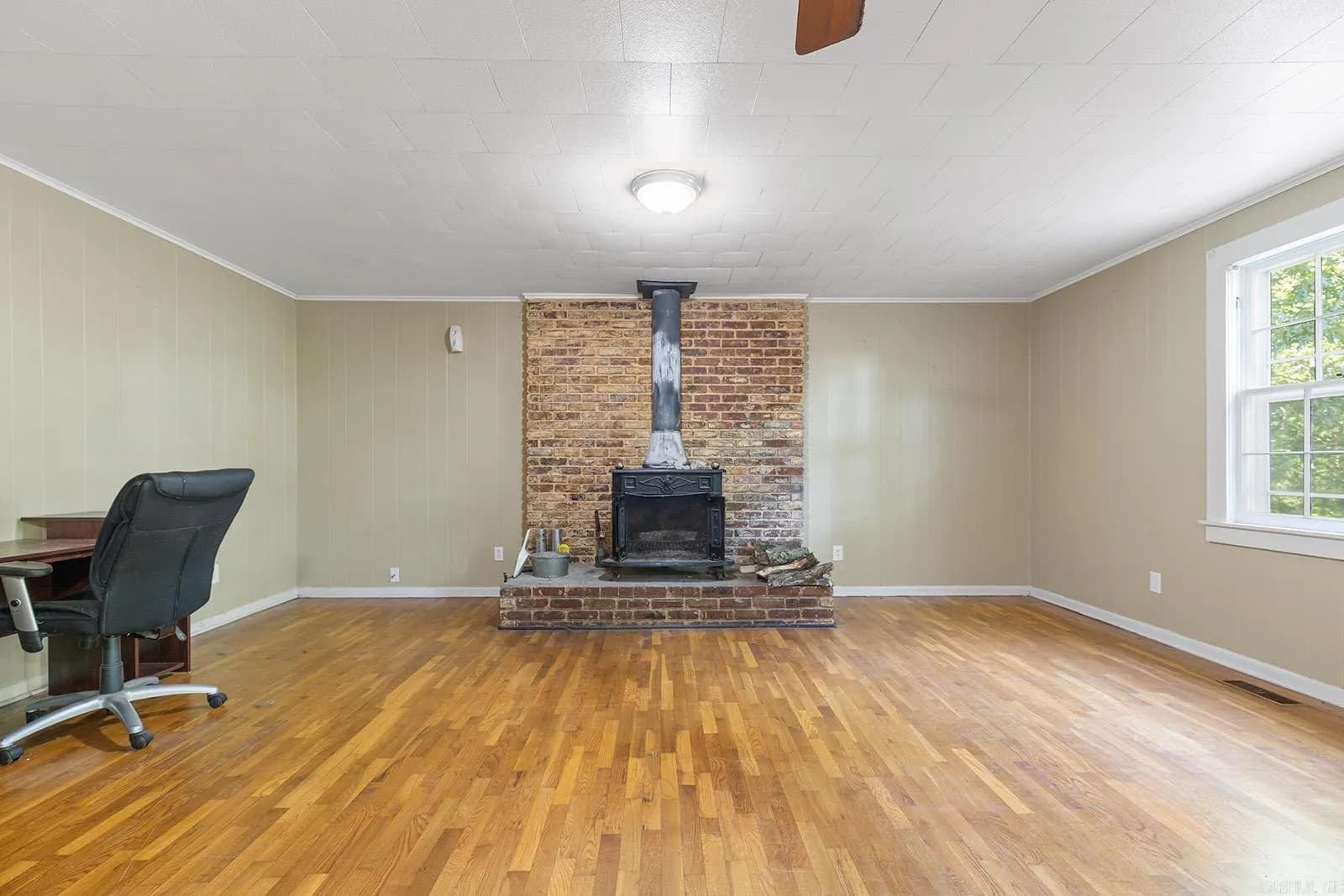 Property at 7606  Westwood - Image 12
