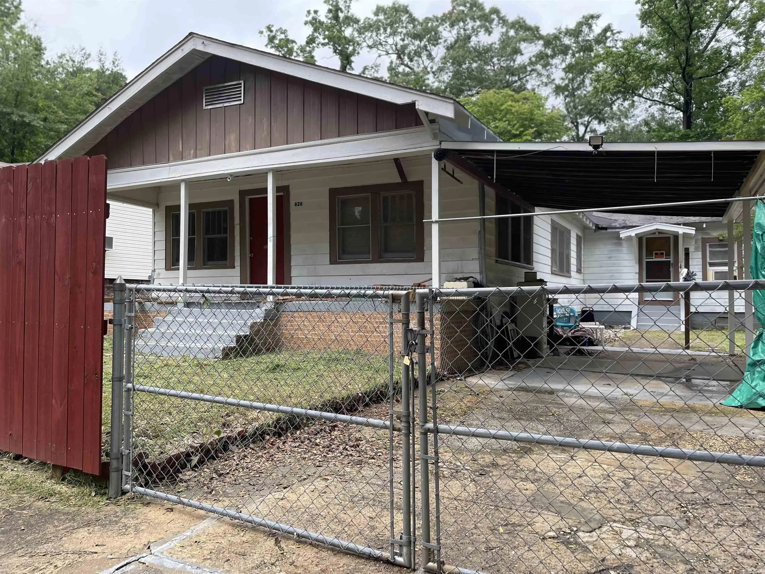 Property at 626  Mahony - Image 1