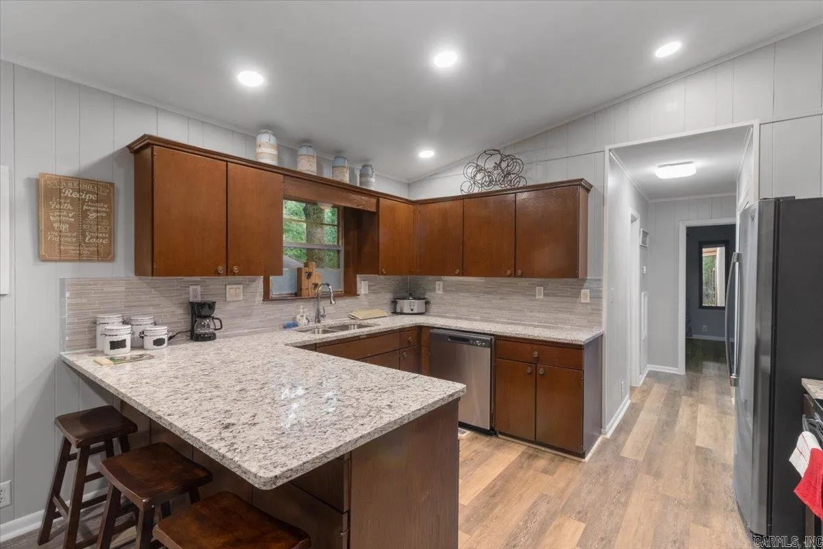 Property at 94  Arias - Image 14