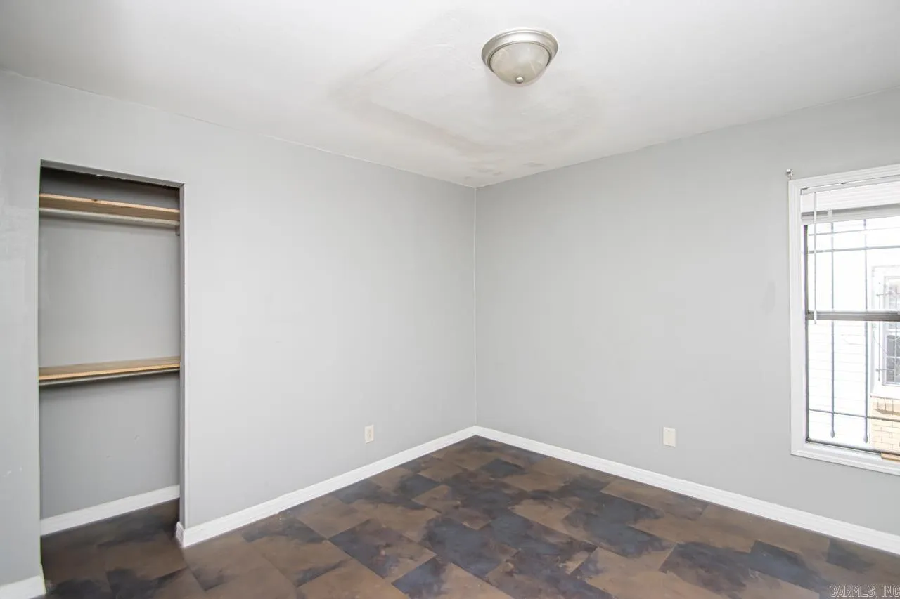 Property at 4704 E Broadway - Image 41