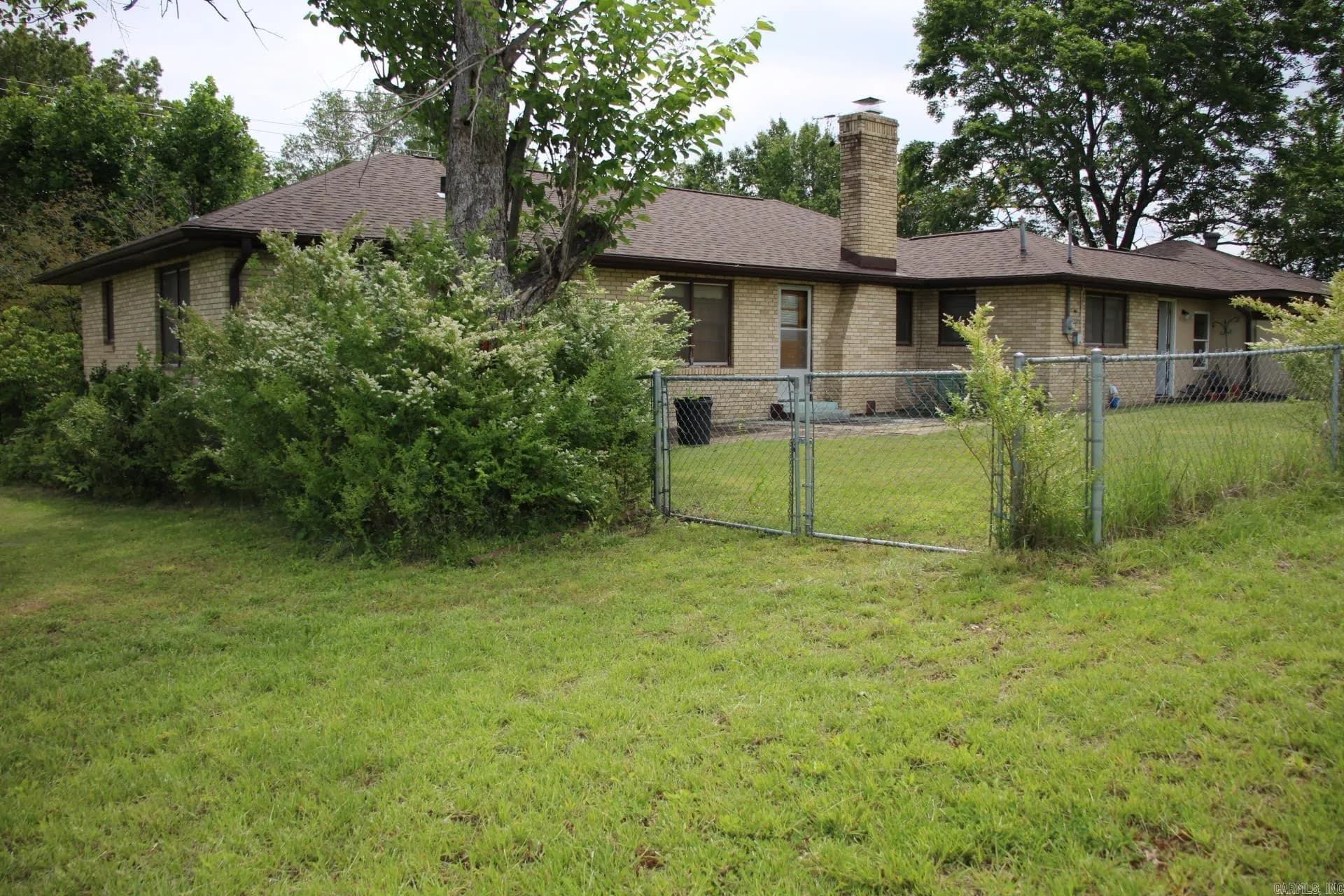 Property at 323 N 1st - Image 9