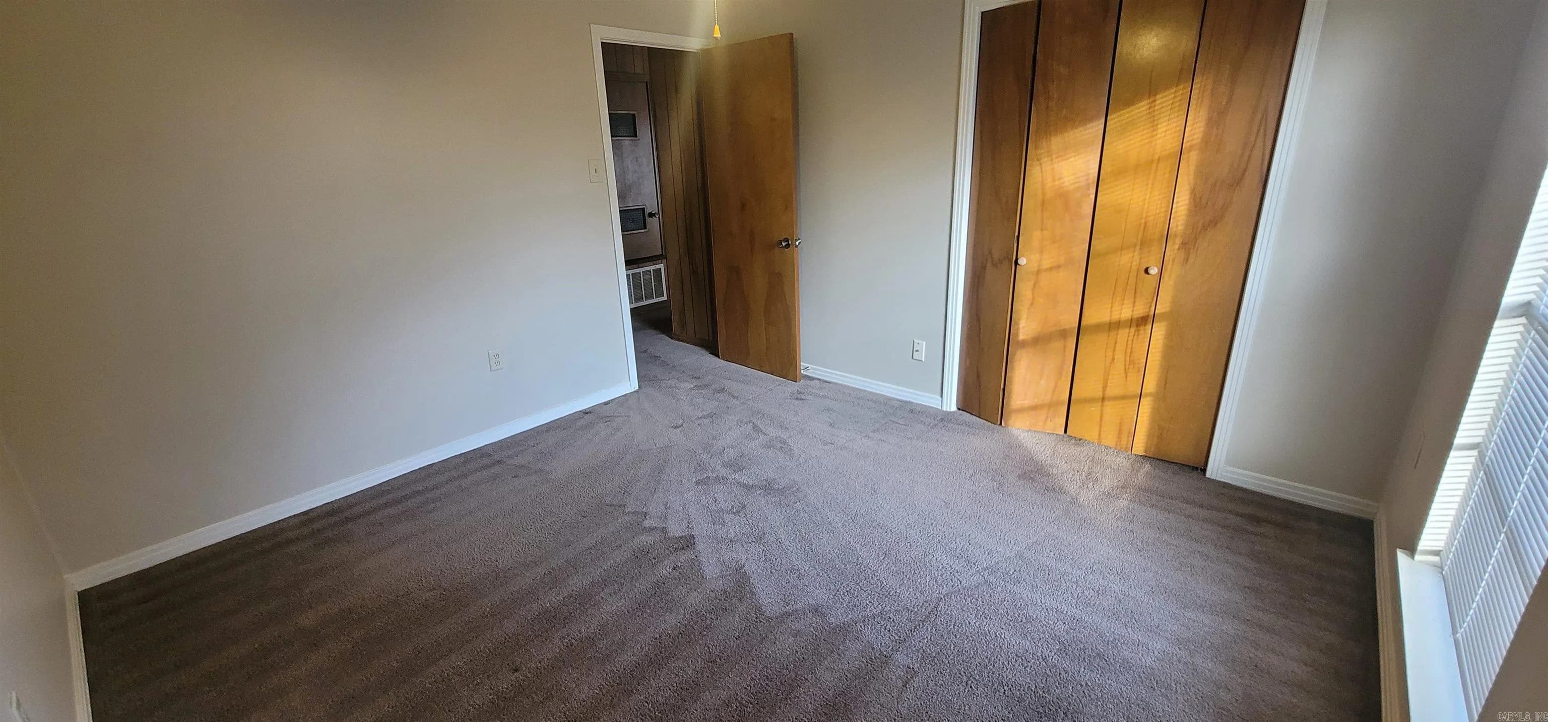 Property at 9001  Woodbine - Image 4