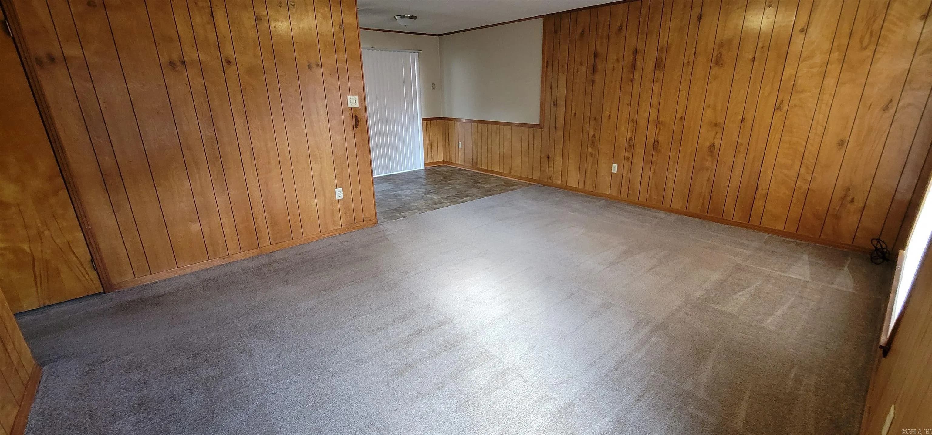 Property at 9006  Woodbine - Image 7