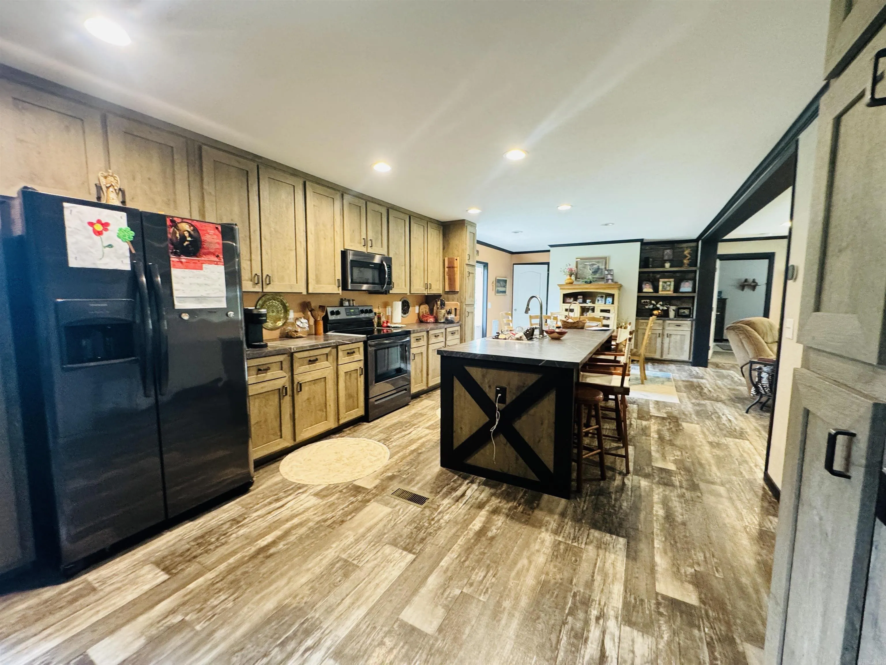 Property at 200  Conyers - Image 11