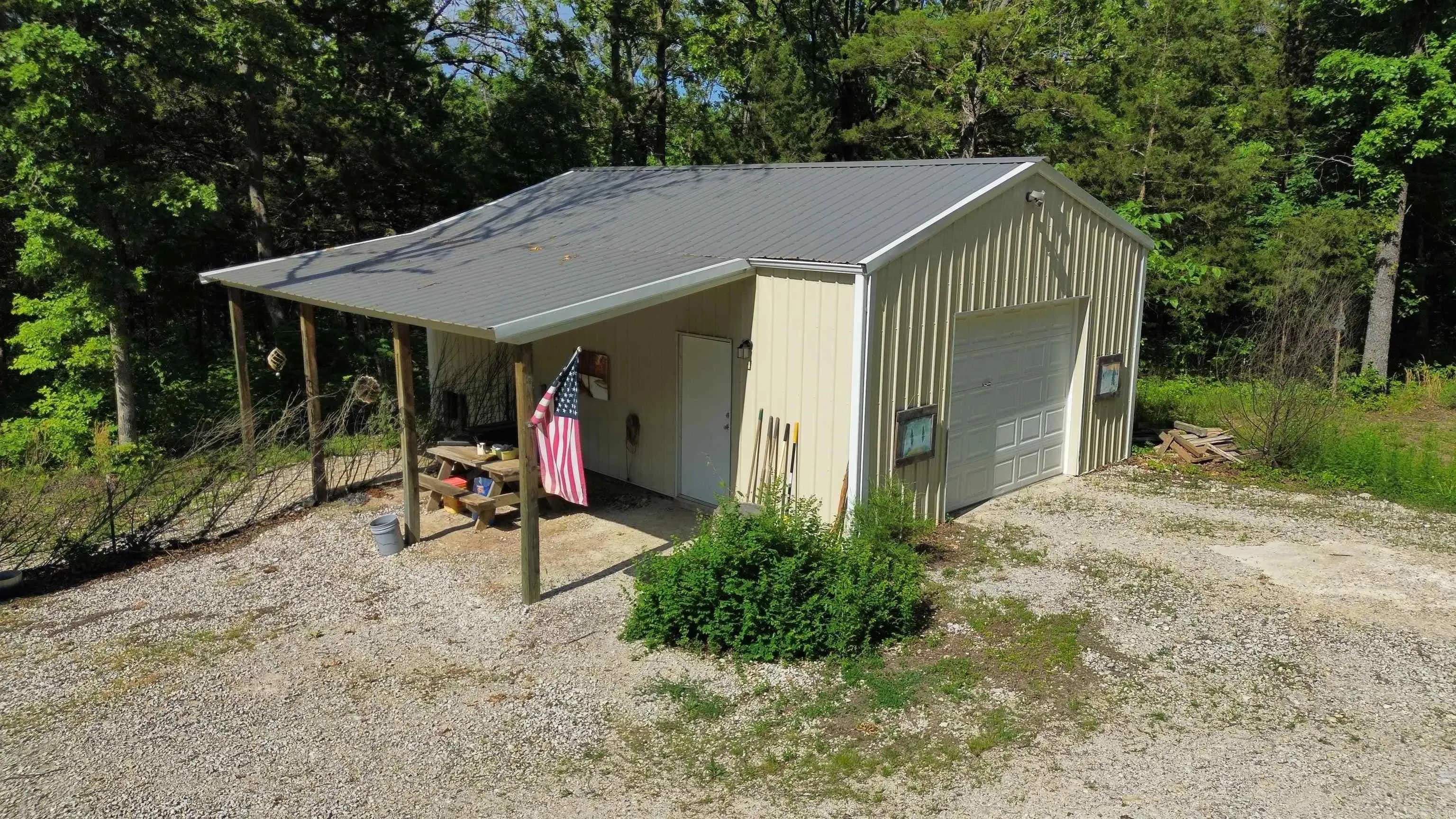 Property at 200  Conyers - Image 33