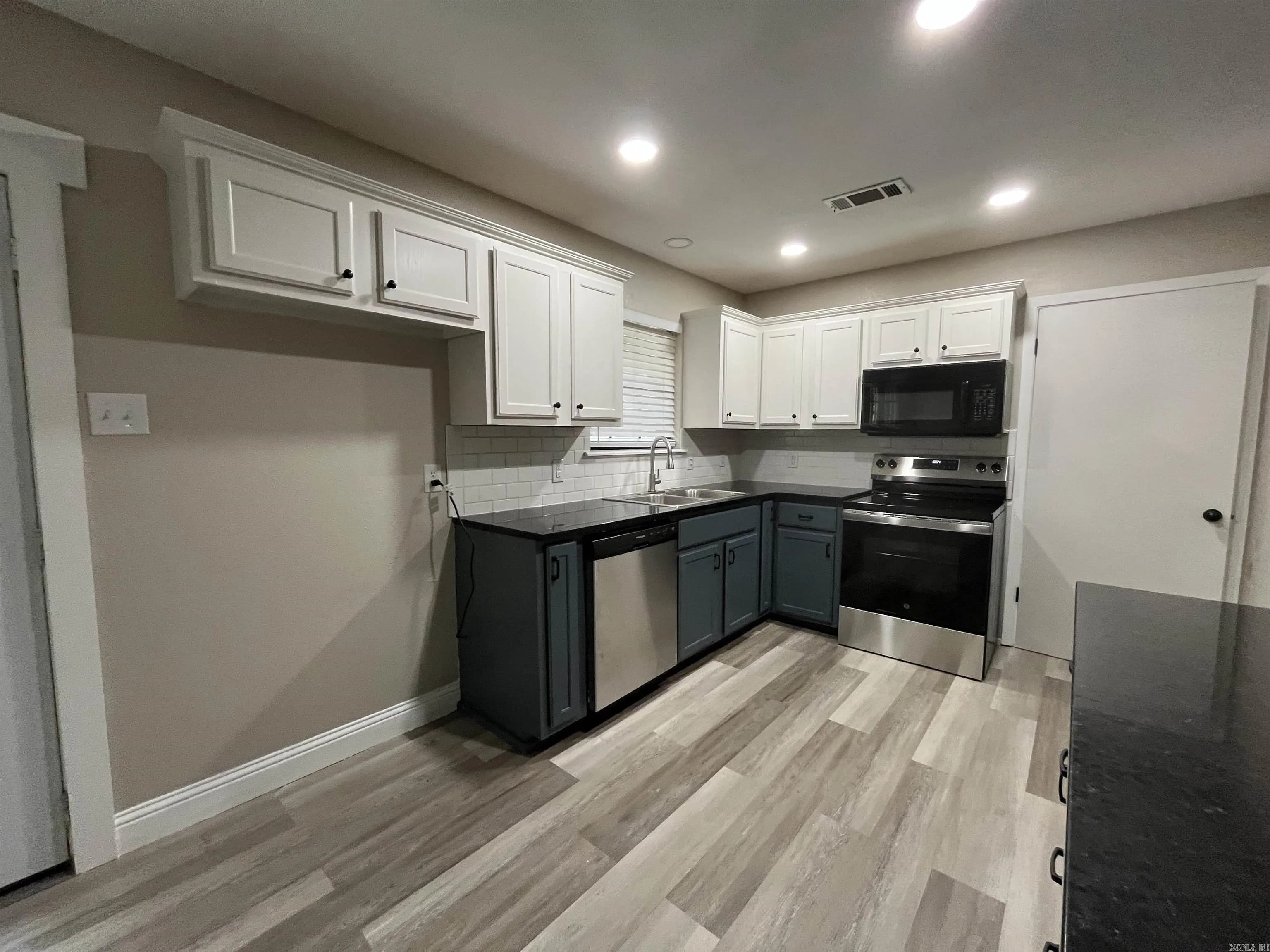 Property at 9  Brinkley - Image 3