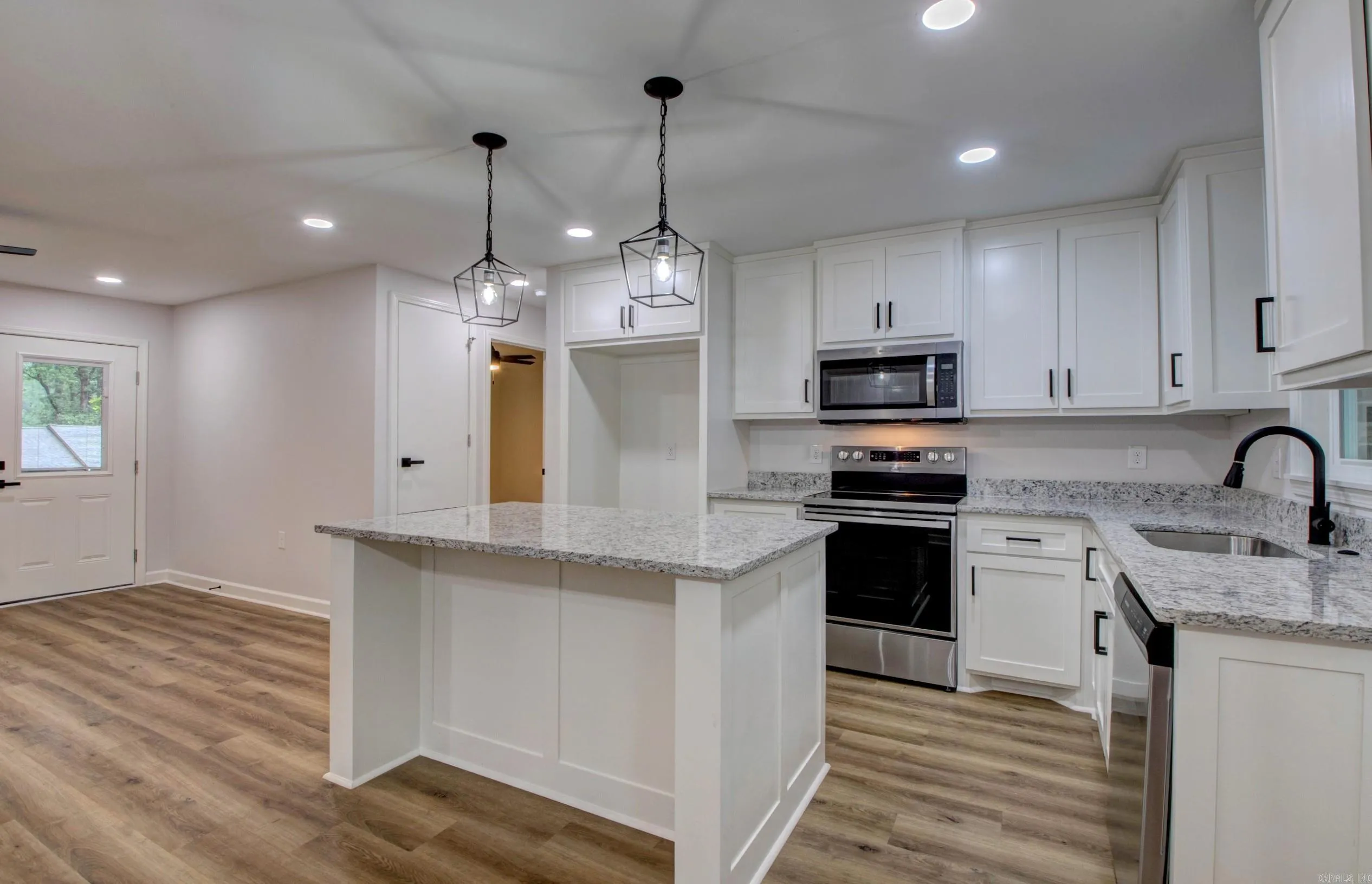 Property at 1114  Edgehill - Image 15