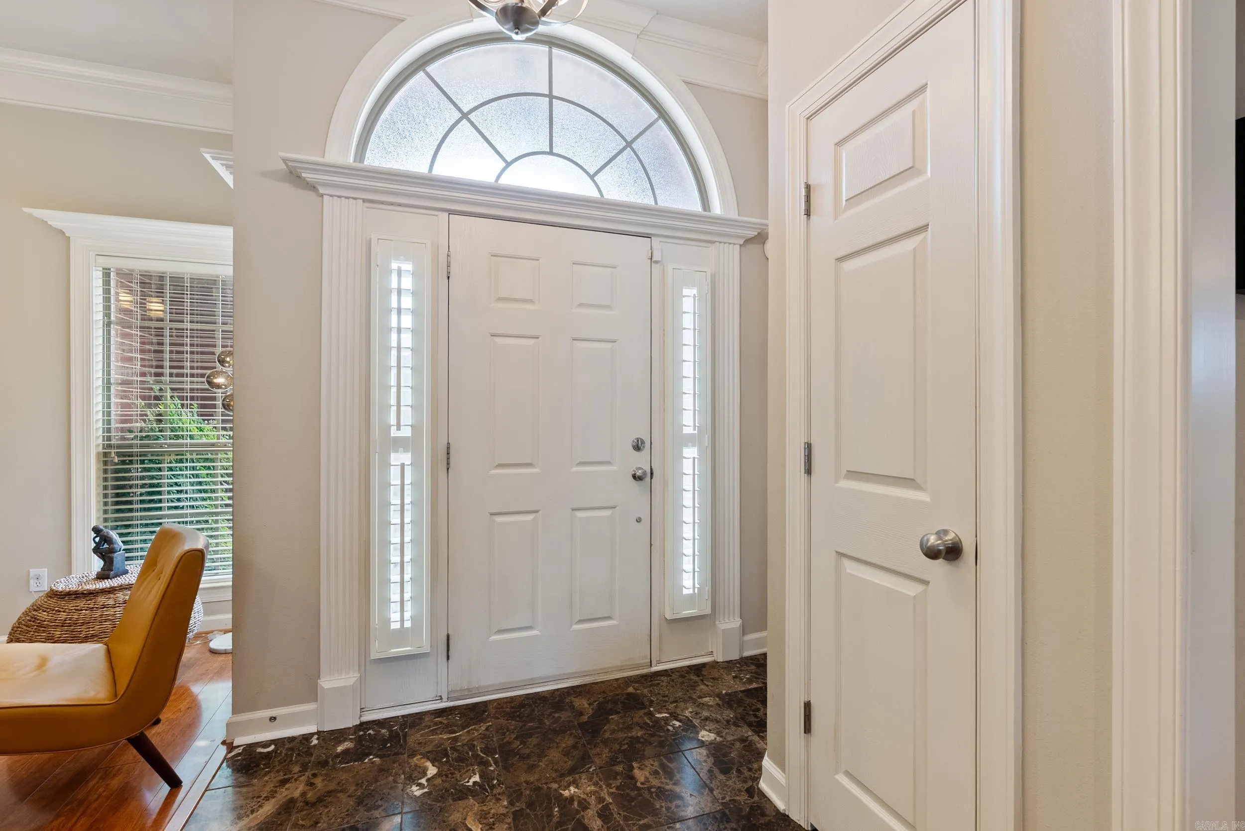 Property at 125  Sancerre - Image 4