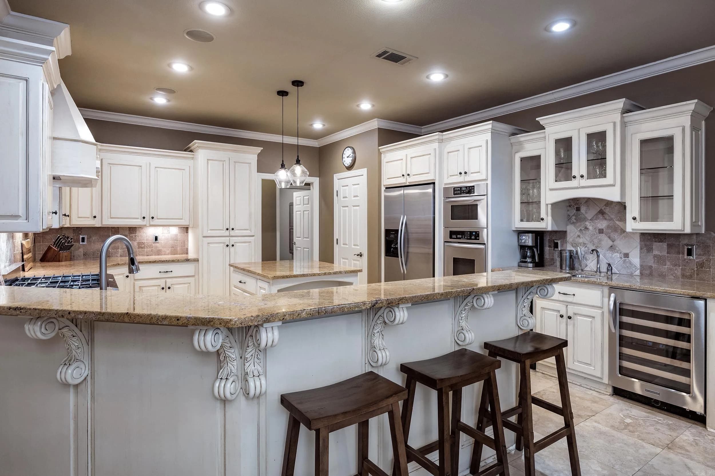 Property at 126  Manitou - Image 17