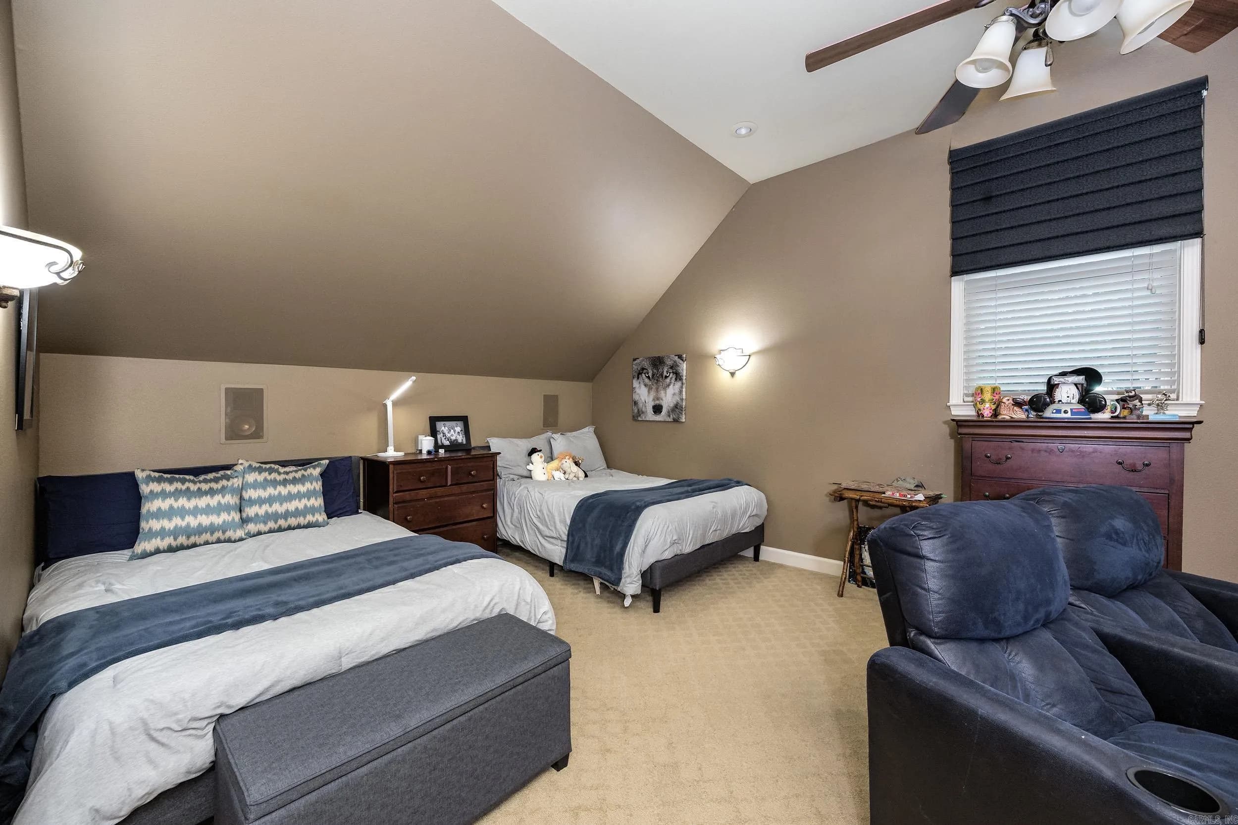 Property at 126  Manitou - Image 36