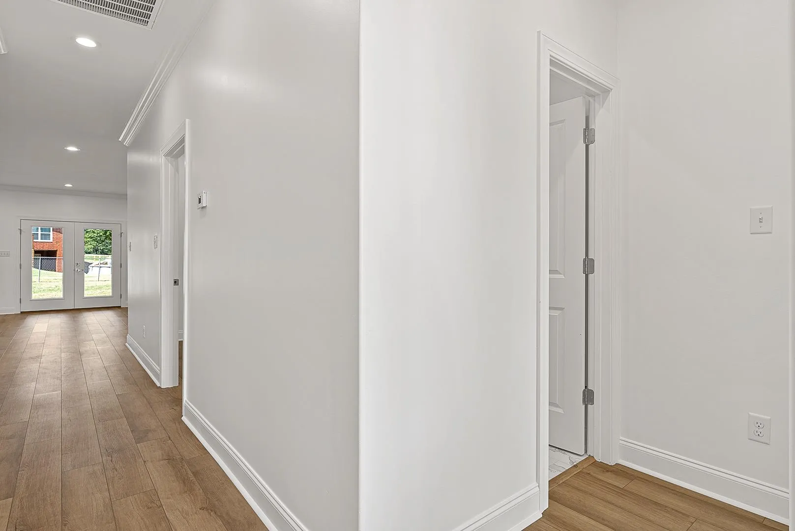 Property at 113  Clearwater - Image 5