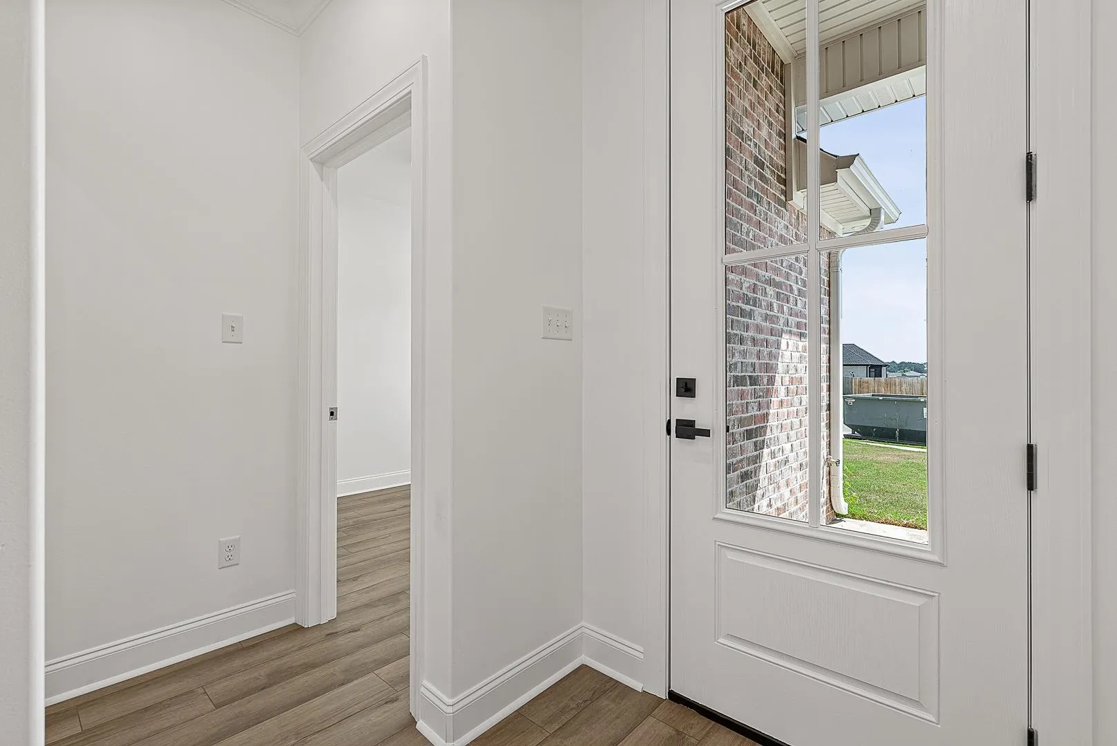 Property at 113  Clearwater - Image 4