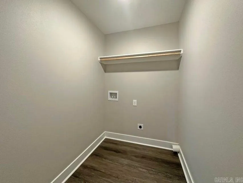 Property at 20  Estes - Image 20