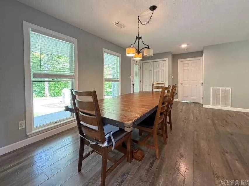 Property at 985  Gap - Image 24