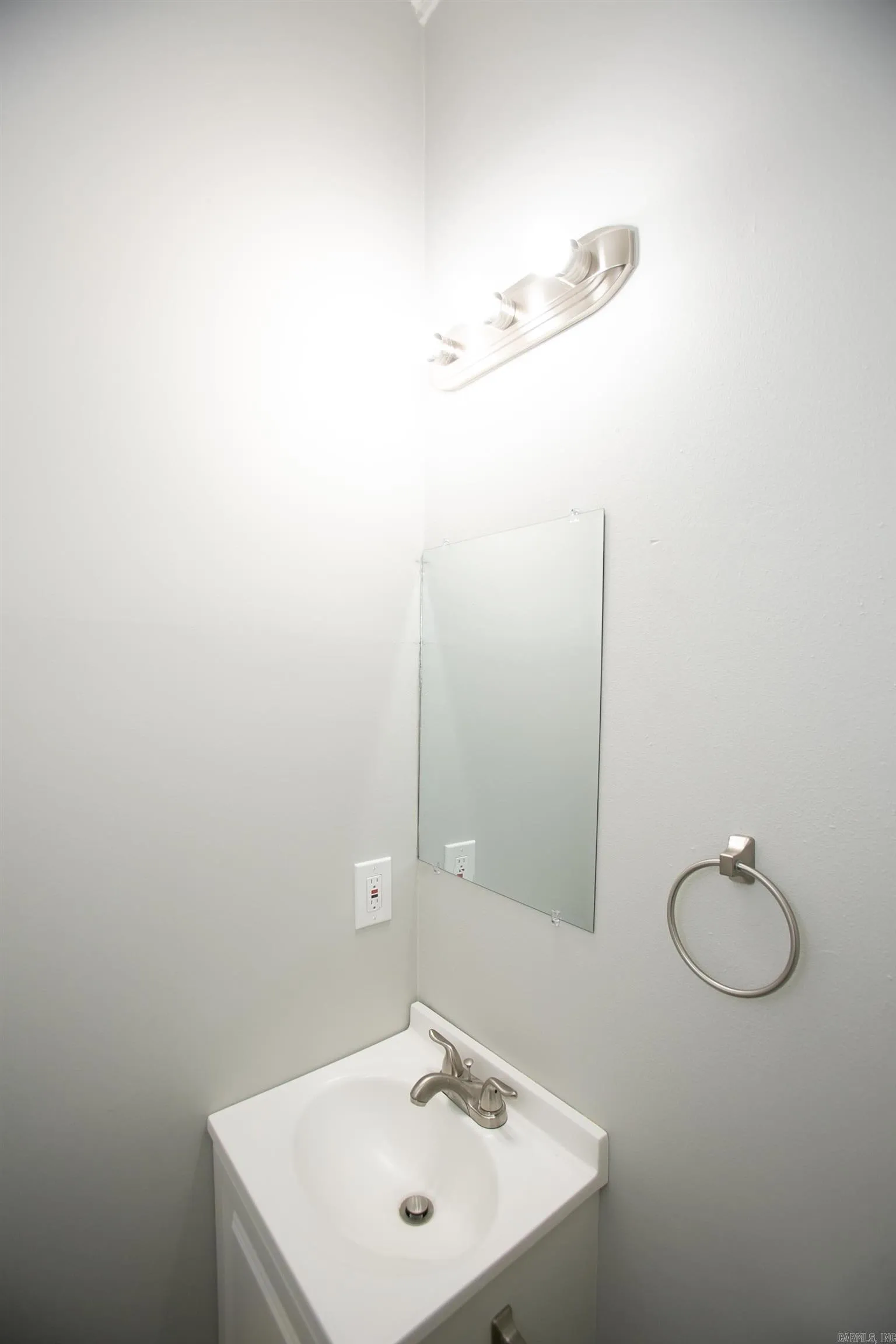 Property at 1400  Willow - Image 19