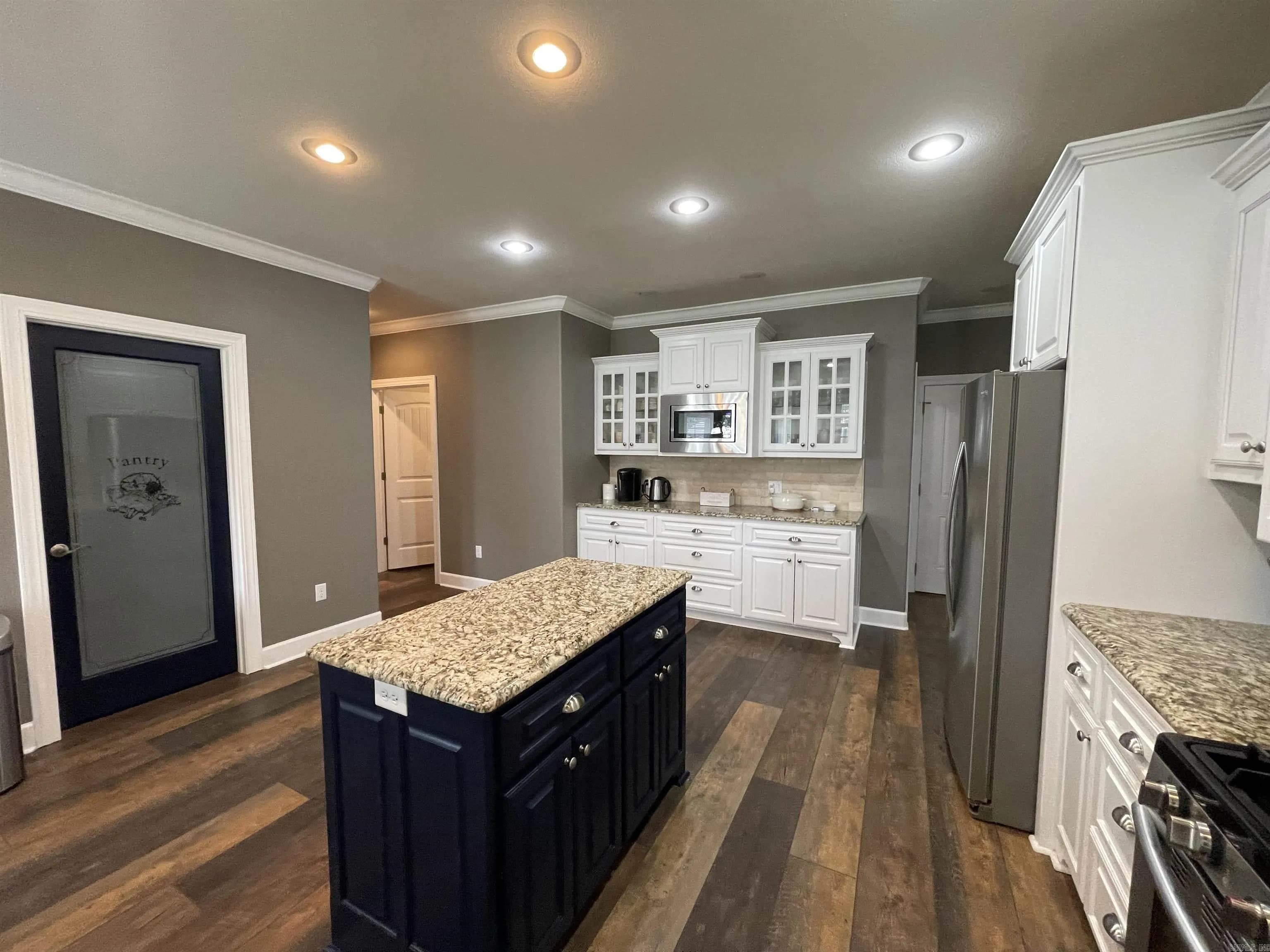 Property at 476  Augusta - Image 11