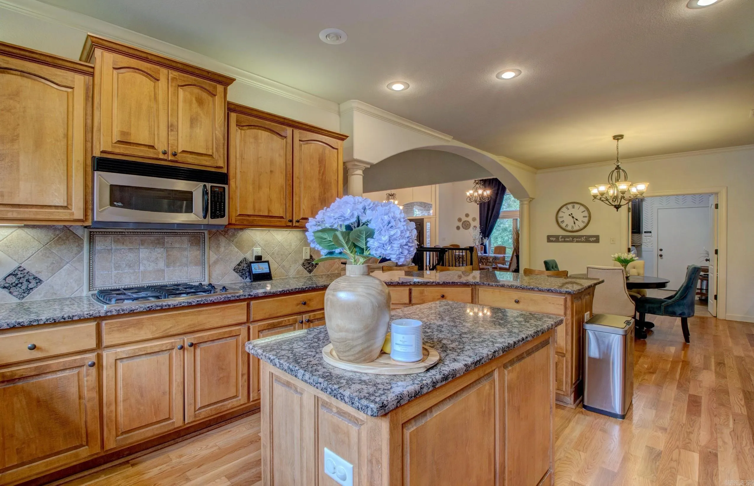 Property at 32  Bronte - Image 15