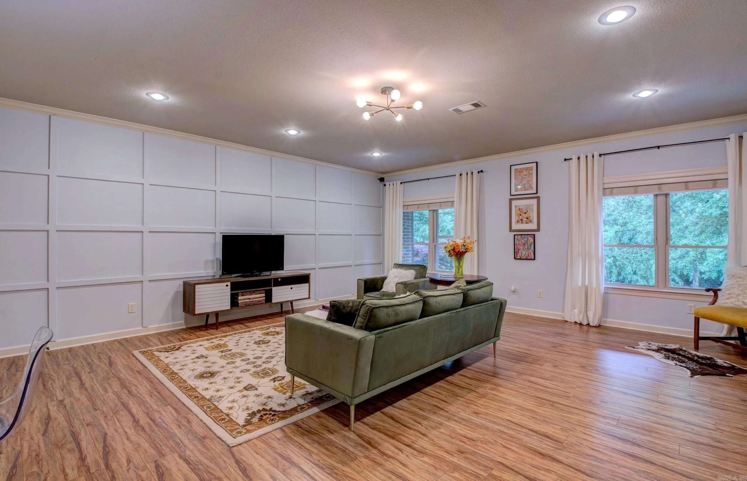 Property at 32  Bronte - Image 33